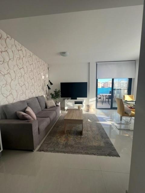 penthouse center Torrevieja, private terrace, near the beach