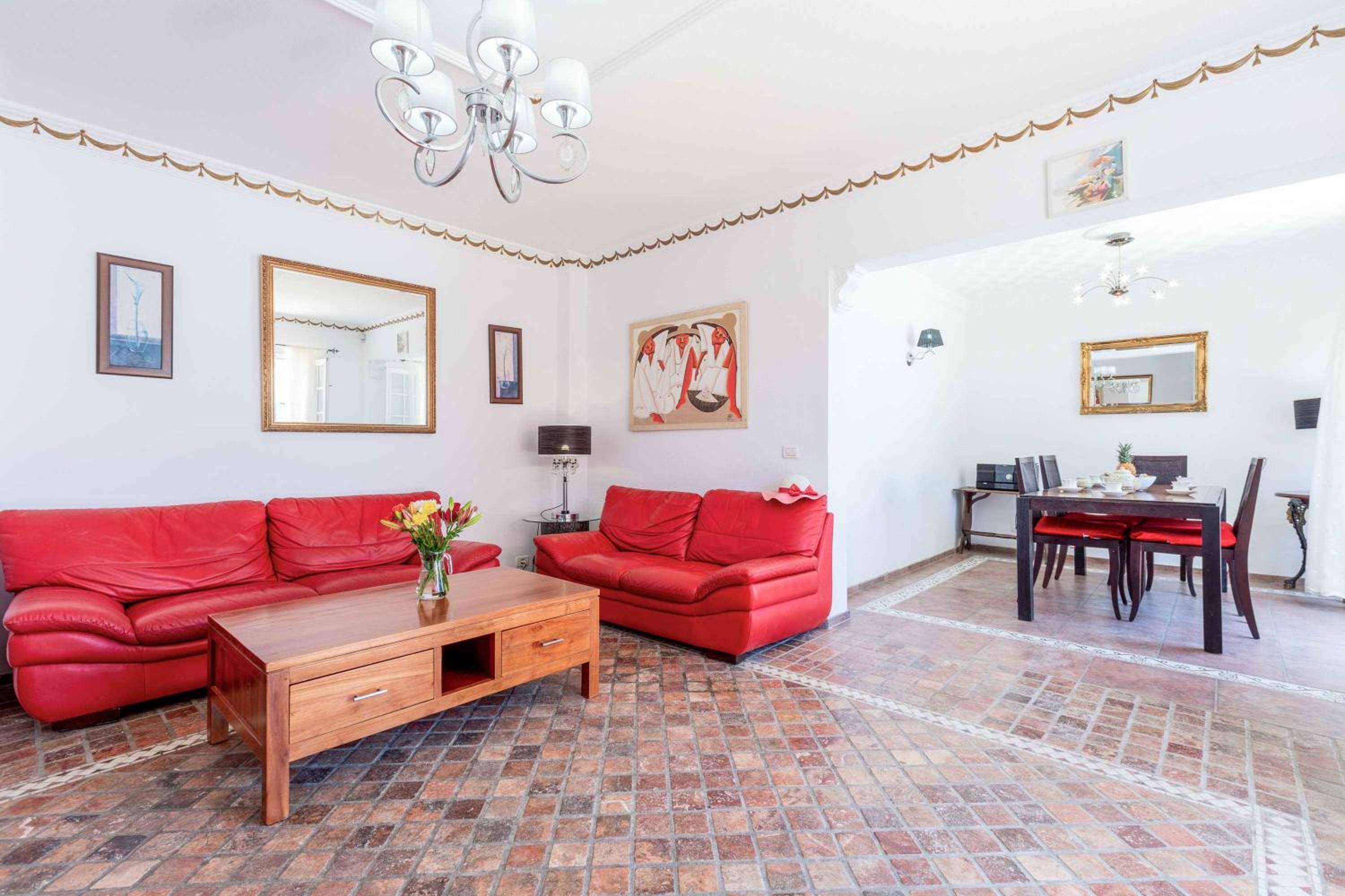 Villa Lory