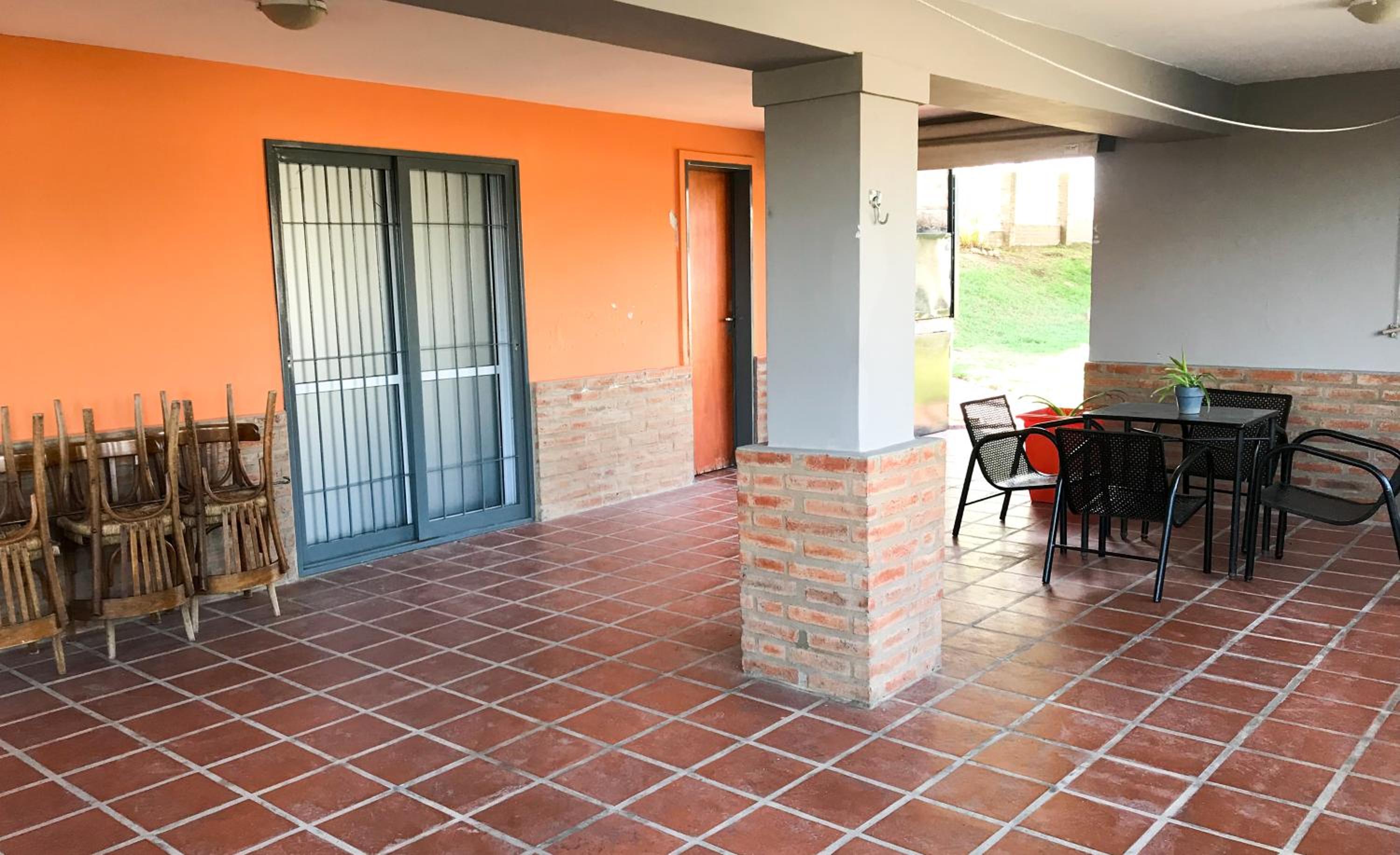 Hermosa casa con vista al lago