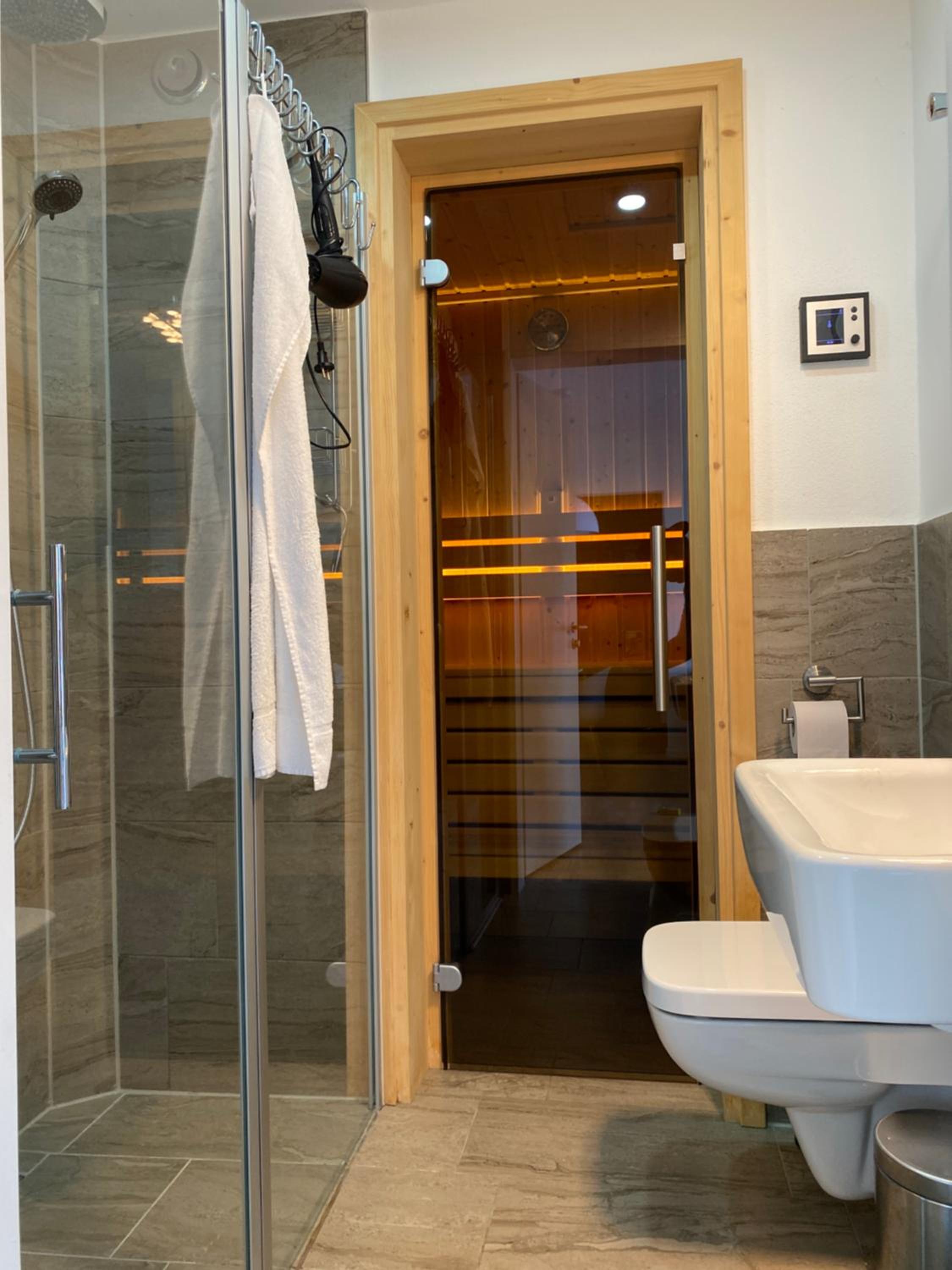 Meerblick, Balkon und private Sauna im historischen Getreidespeicher