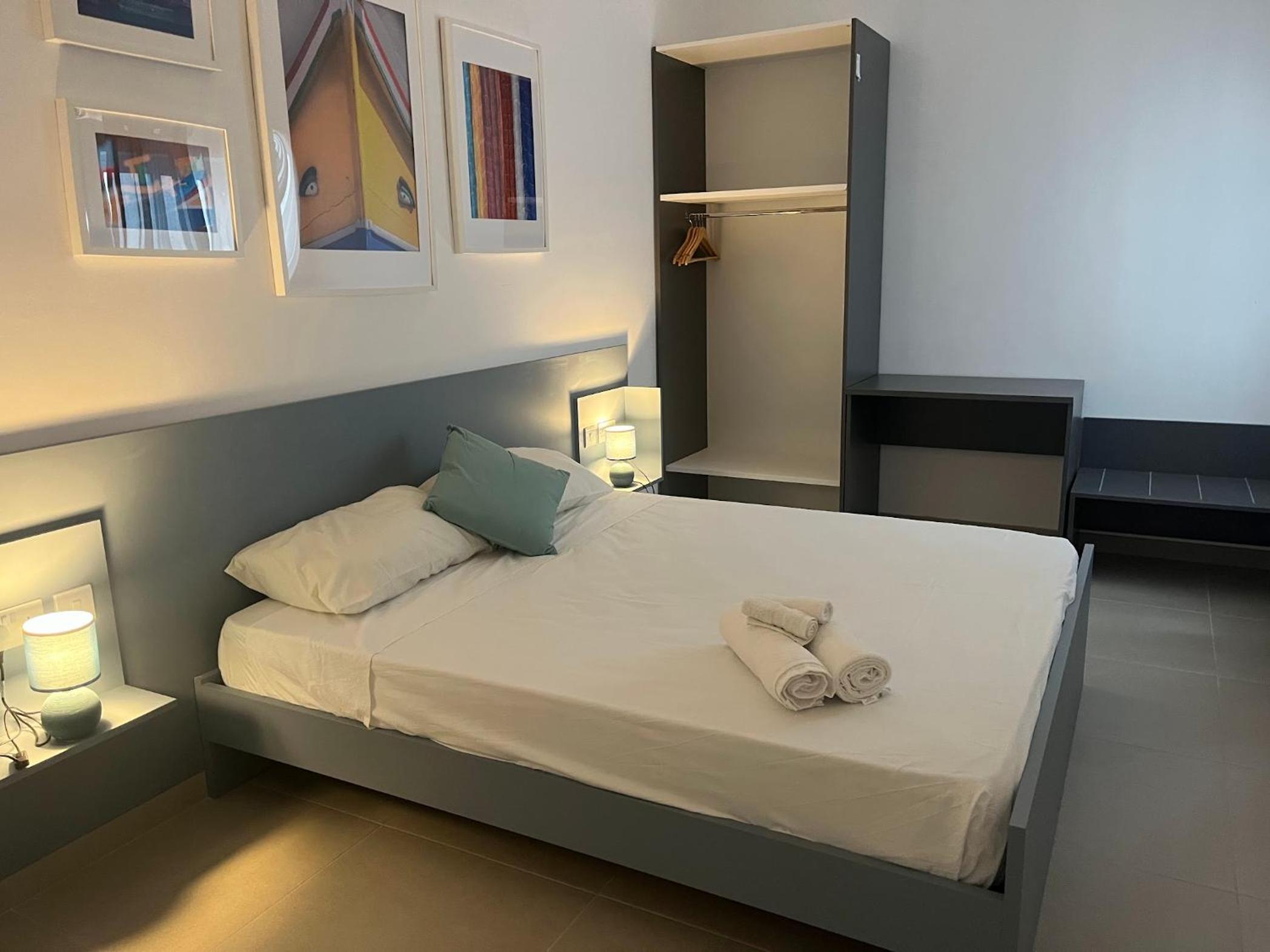 Modern and Spacious 3 Bedroom Apartment photo 3
