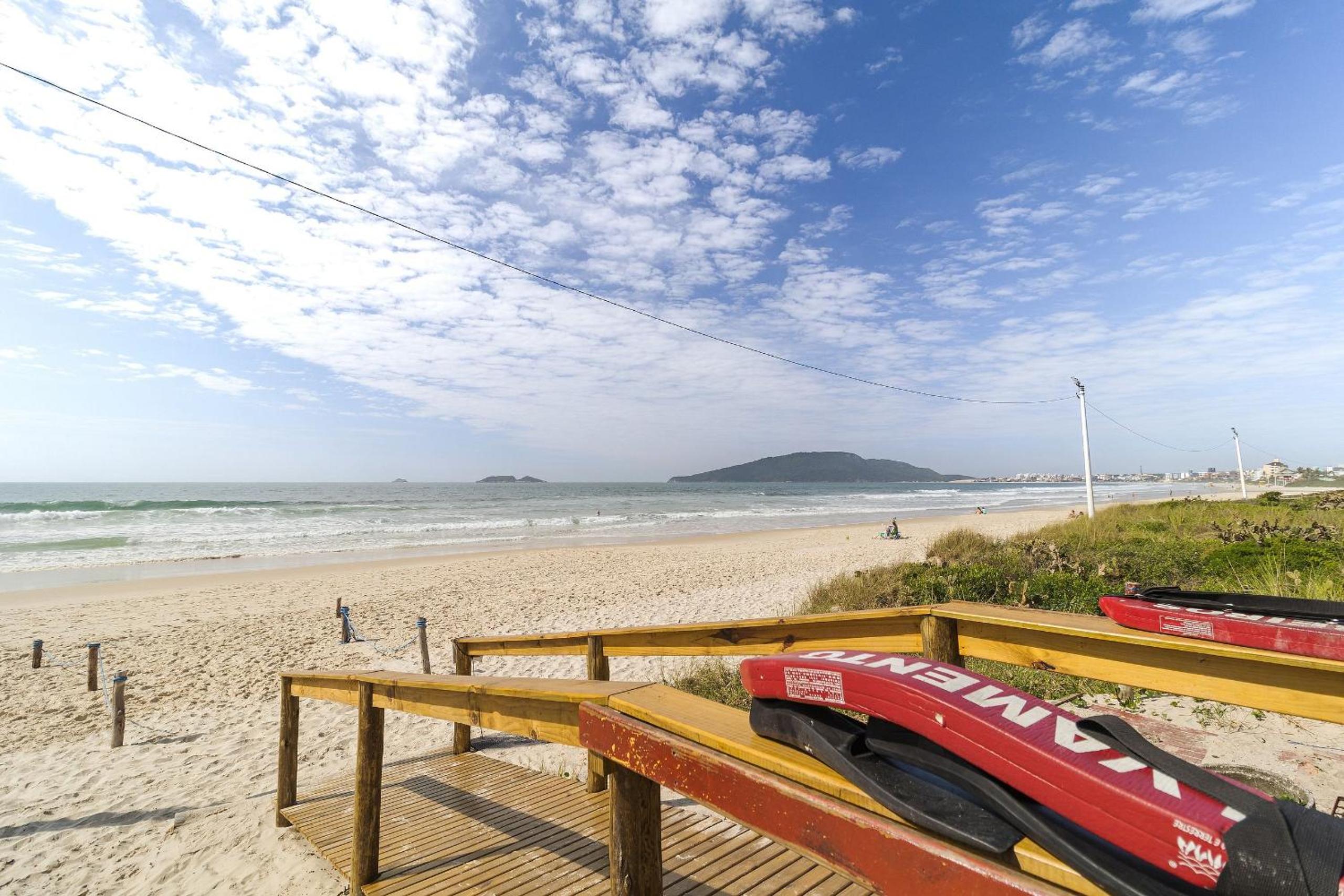 Apto com sacada a poucos metros da praia VIN202 view 5