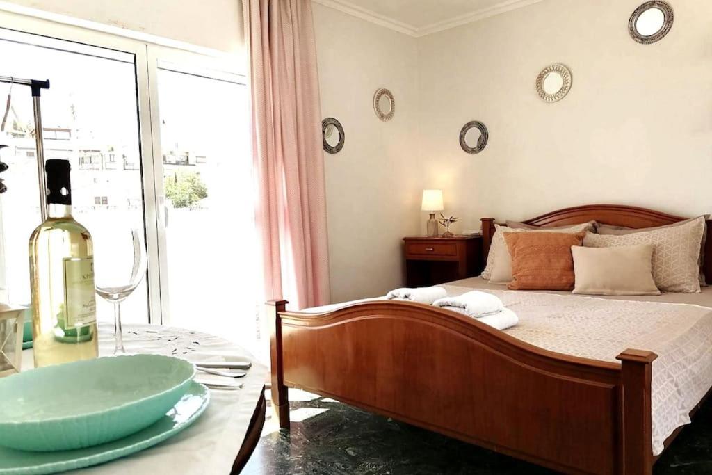 Acropolis Area Flat with Parthenon Views