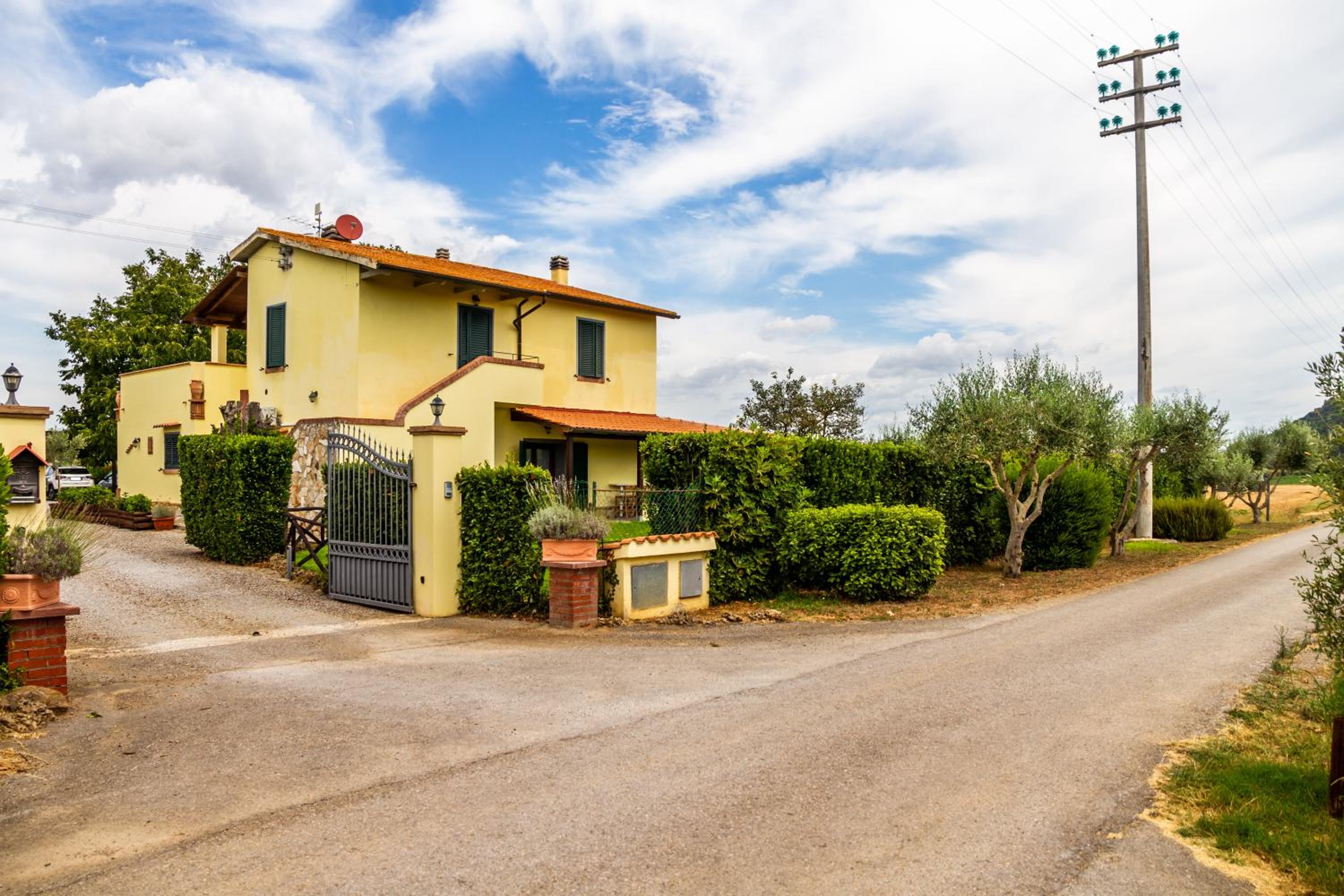 Casale Fattoria Benaris