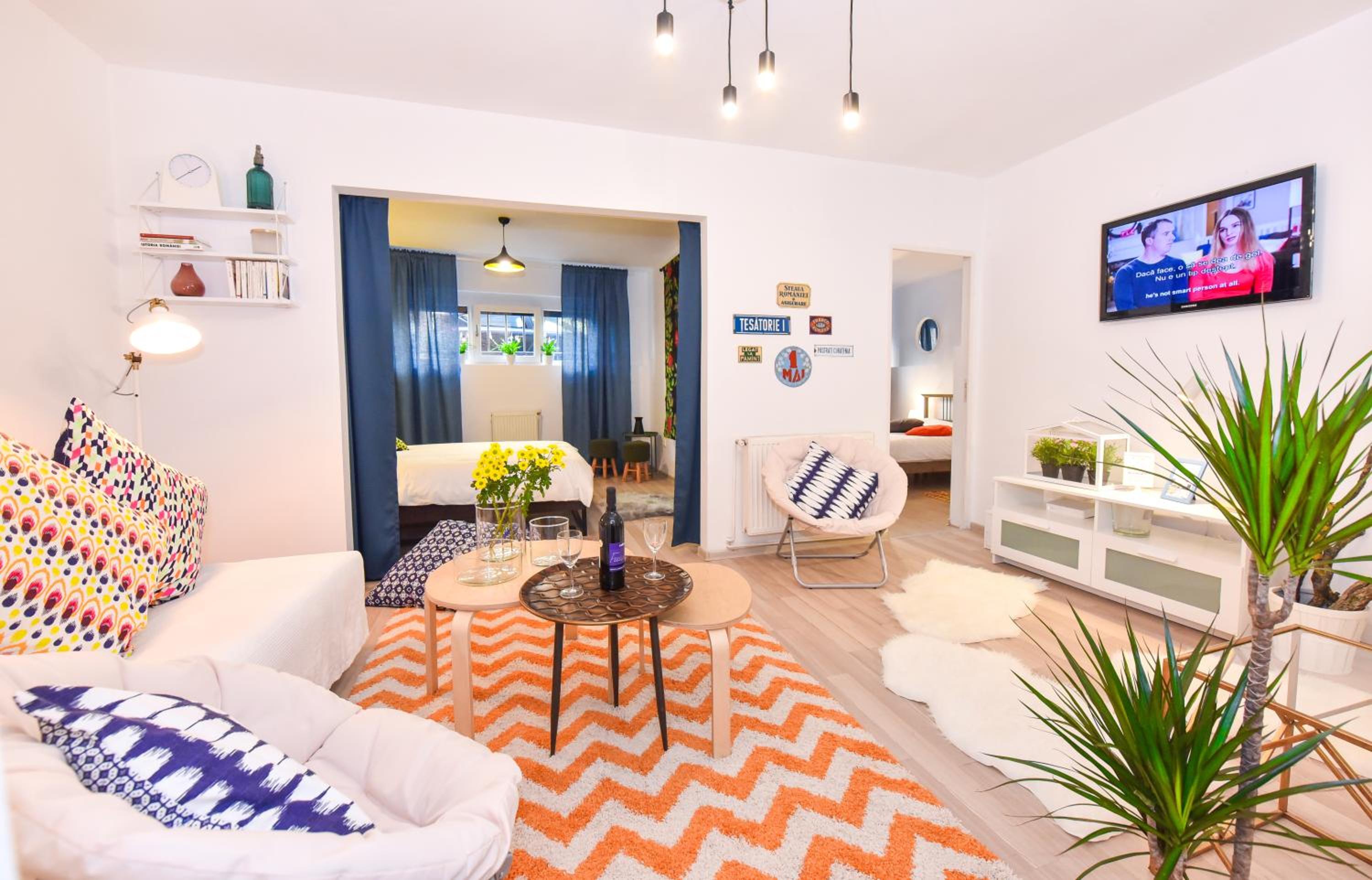Bohemian Apartment Downtown view 2
