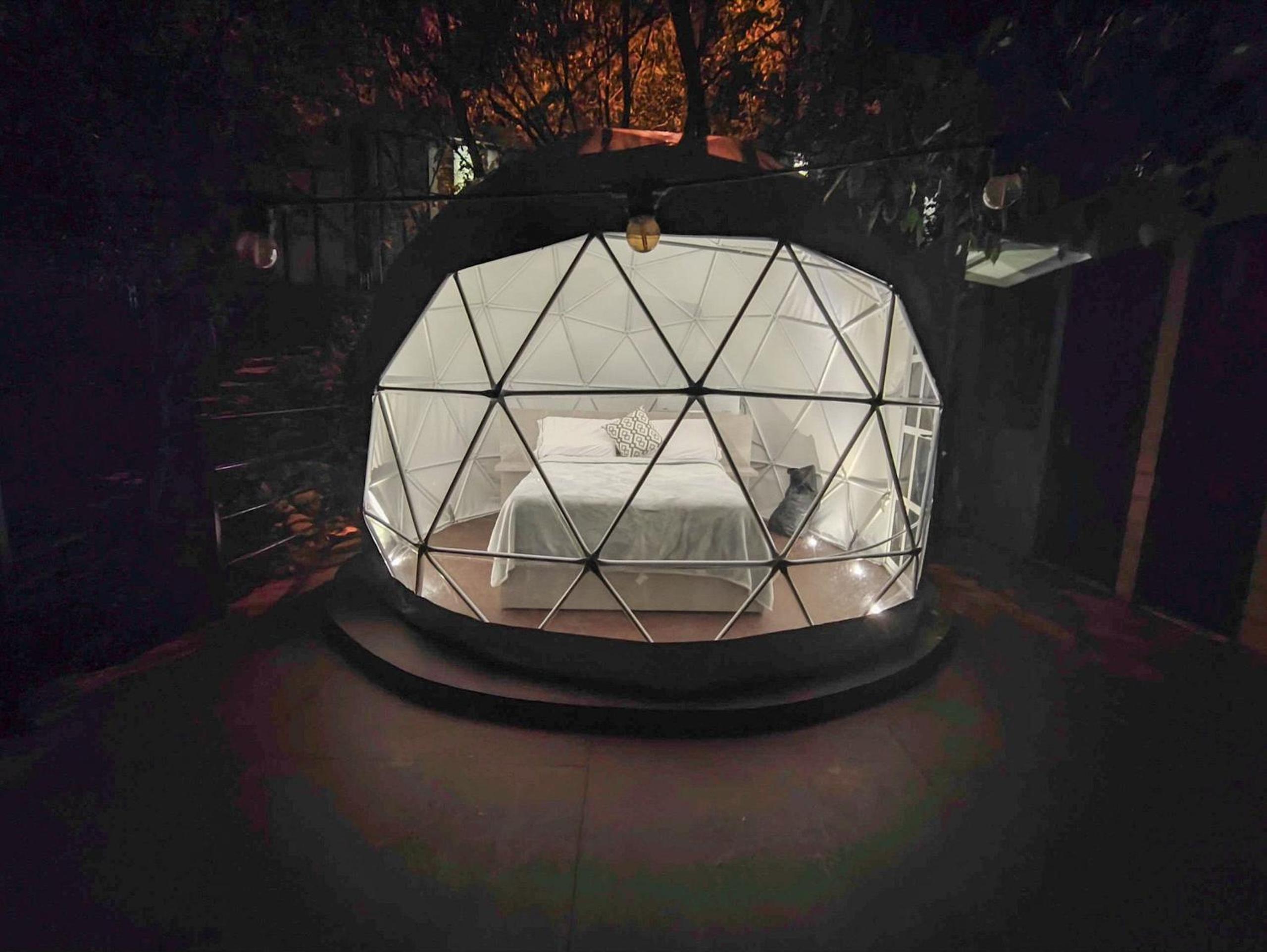 Romantic glamping at Vista Hermosa, enjoy nature in a private and cozy environment.
