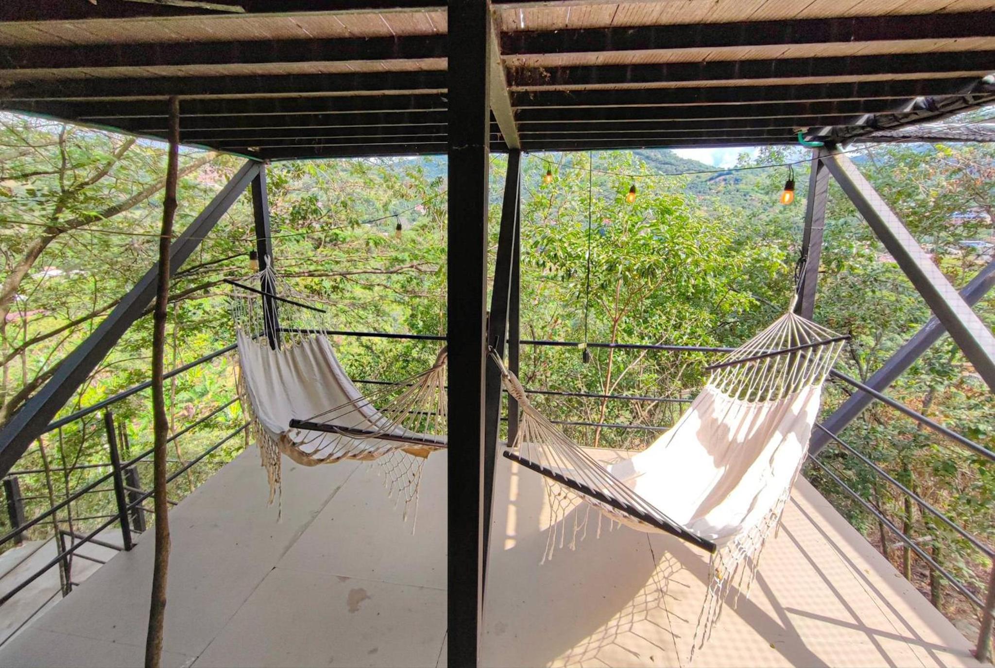 Romantic glamping at Vista Hermosa, enjoy nature in a private and cozy environment.