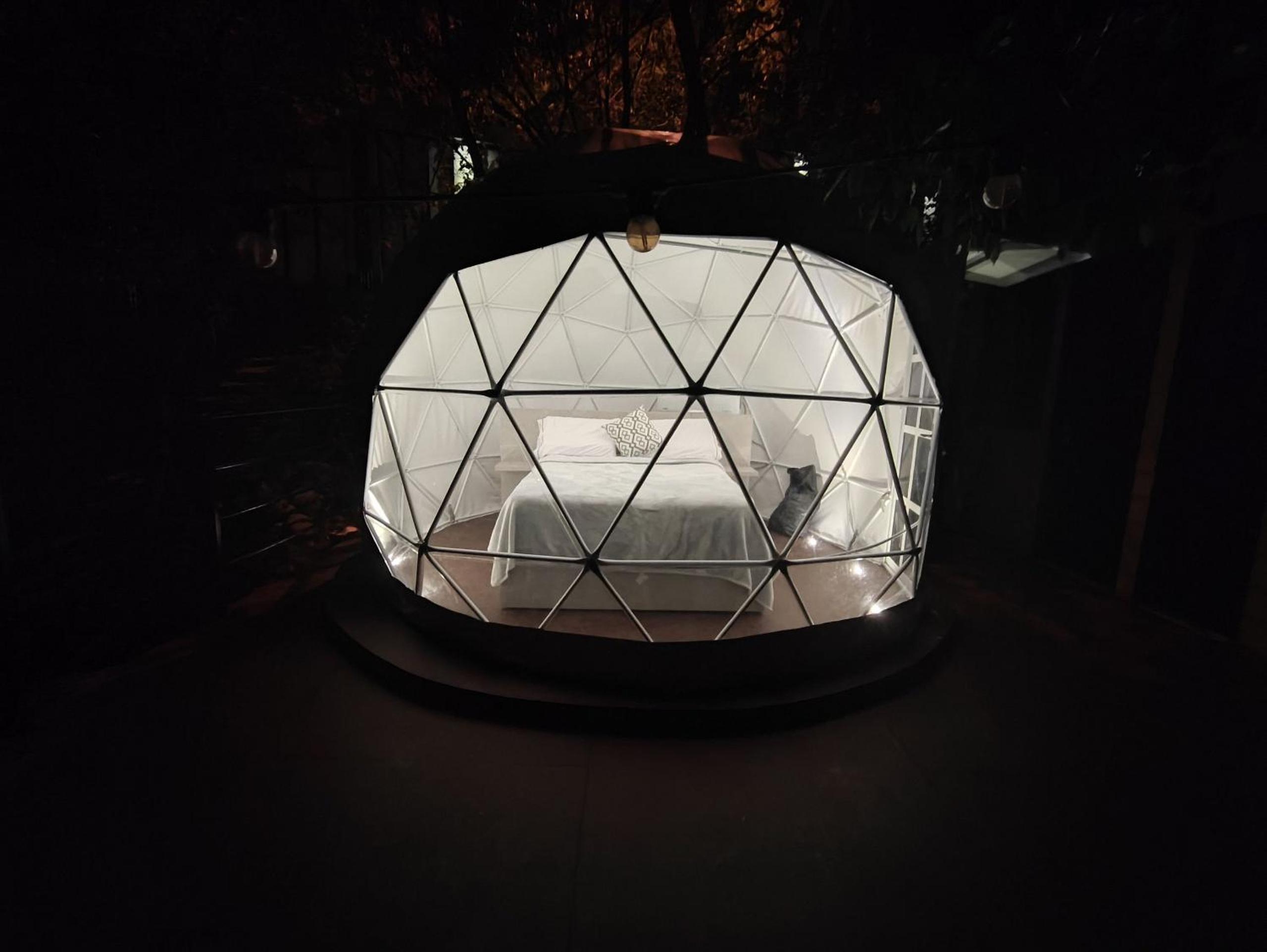 Romantic glamping at Vista Hermosa, enjoy nature in a private and cozy environment.