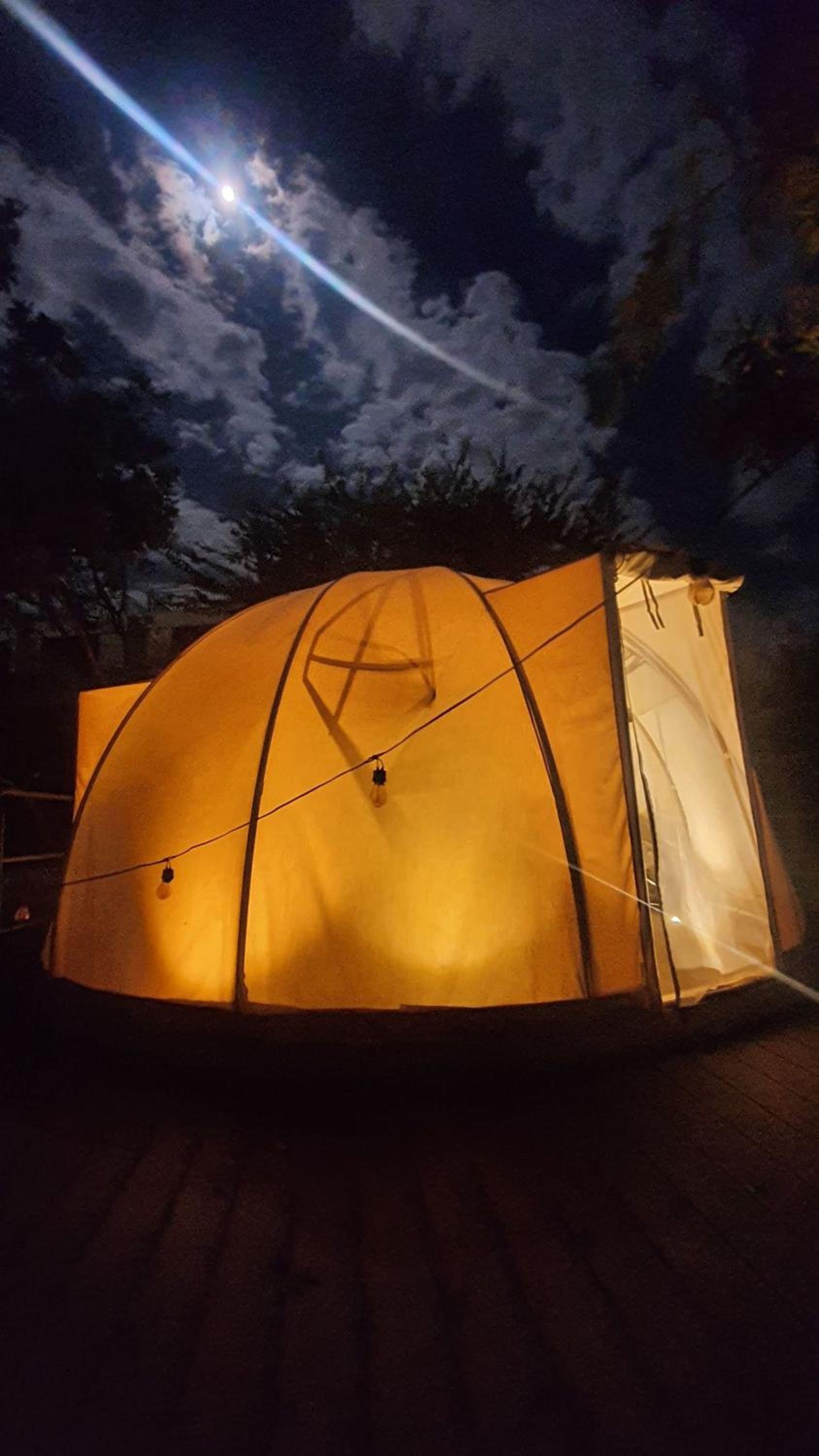 Romantic glamping at Vista Hermosa, enjoy nature in a private and cozy environment.