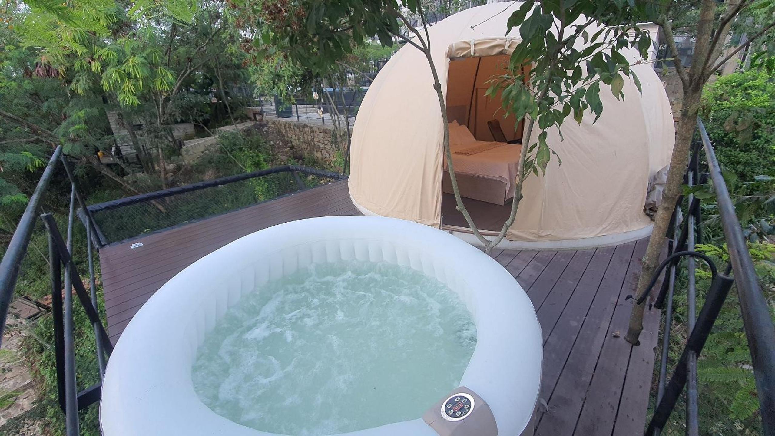 Romantic glamping at Vista Hermosa, enjoy nature in a private and cozy environment.