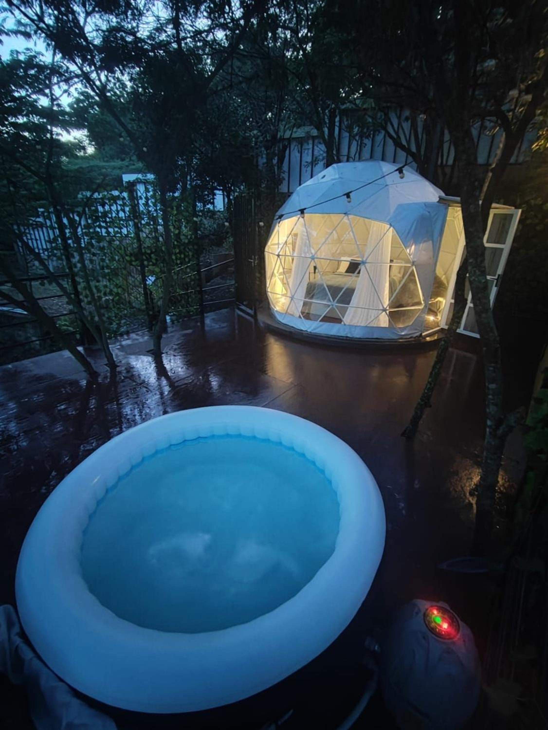 Romantic glamping at Vista Hermosa, enjoy nature in a private and cozy environment.