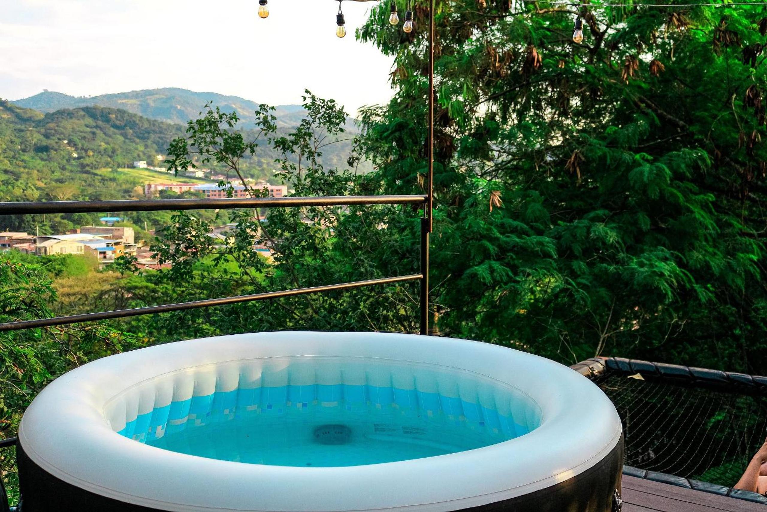 Romantic glamping at Vista Hermosa, enjoy nature in a private and cozy environment.