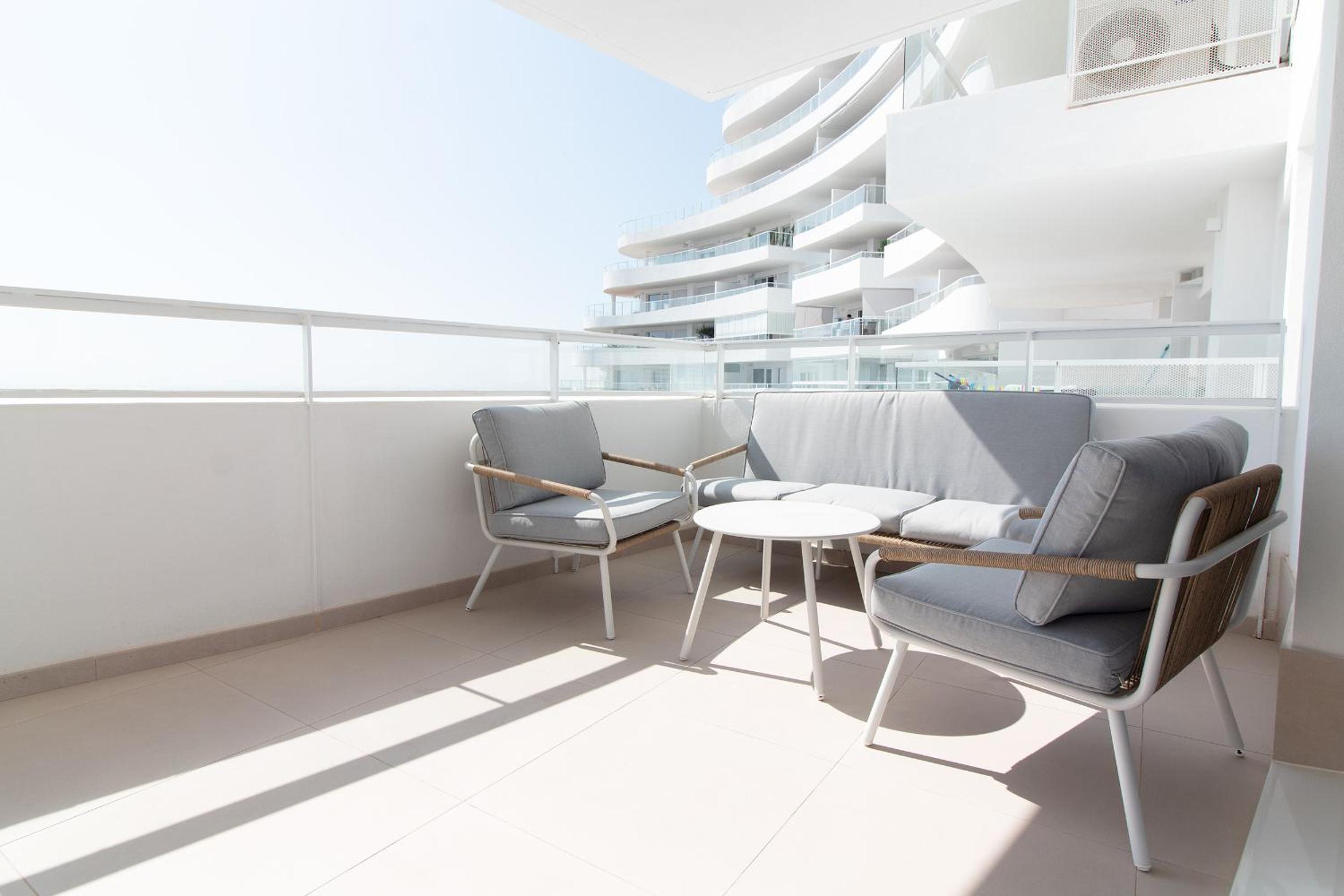 Global Vacacional, Nuevo apartamento con terraza en Gran Canet Residencial