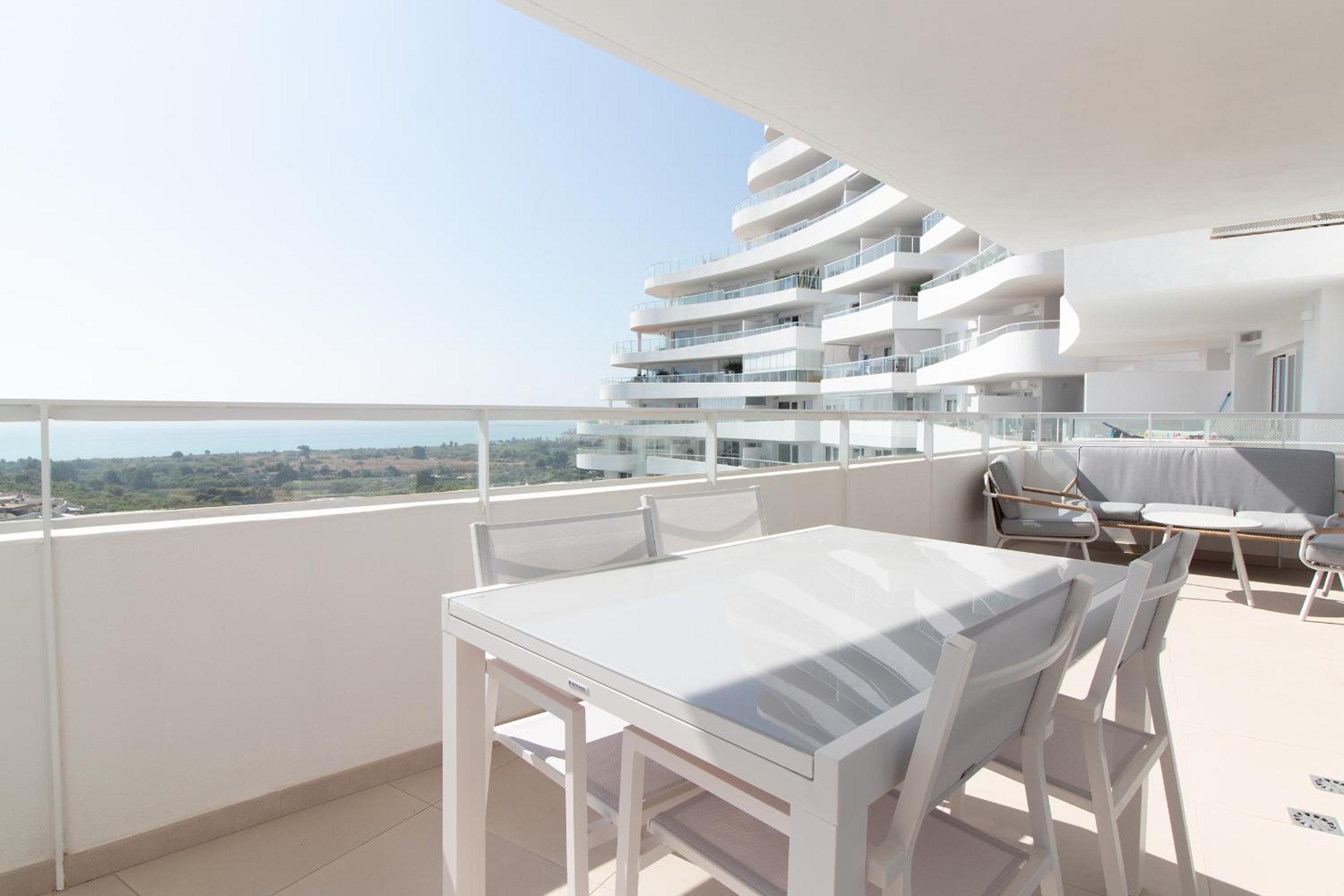 Global Vacacional, Nuevo apartamento con terraza en Gran Canet Residencial