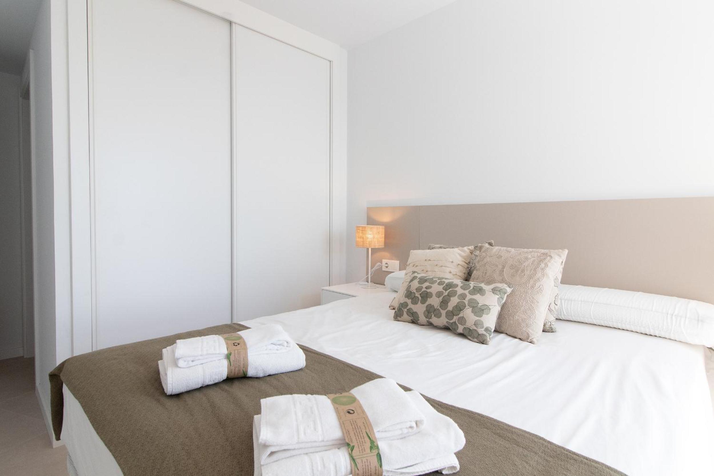 Global Vacacional, Nuevo apartamento con terraza en Gran Canet Residencial