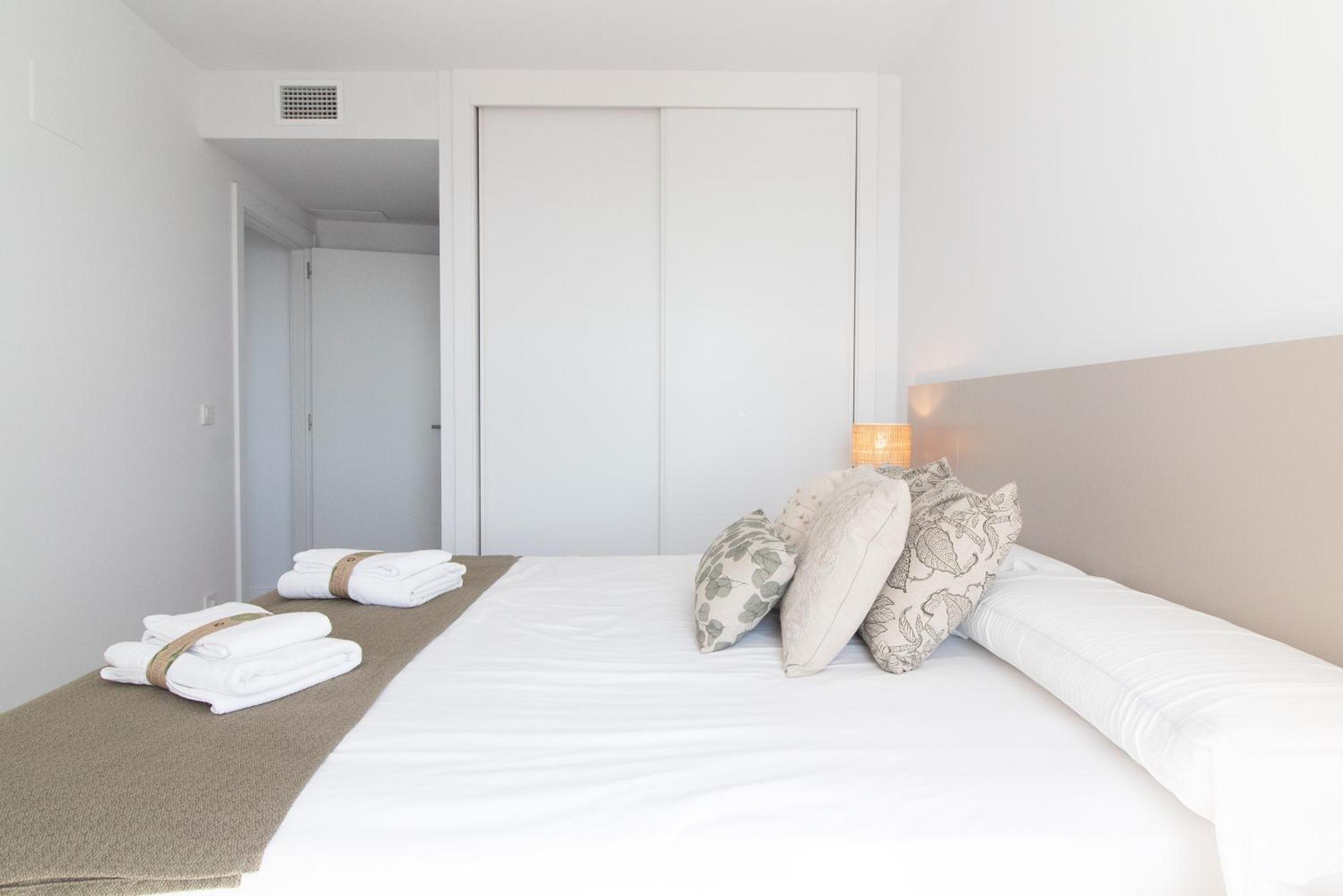 Global Vacacional, Nuevo apartamento con terraza en Gran Canet Residencial