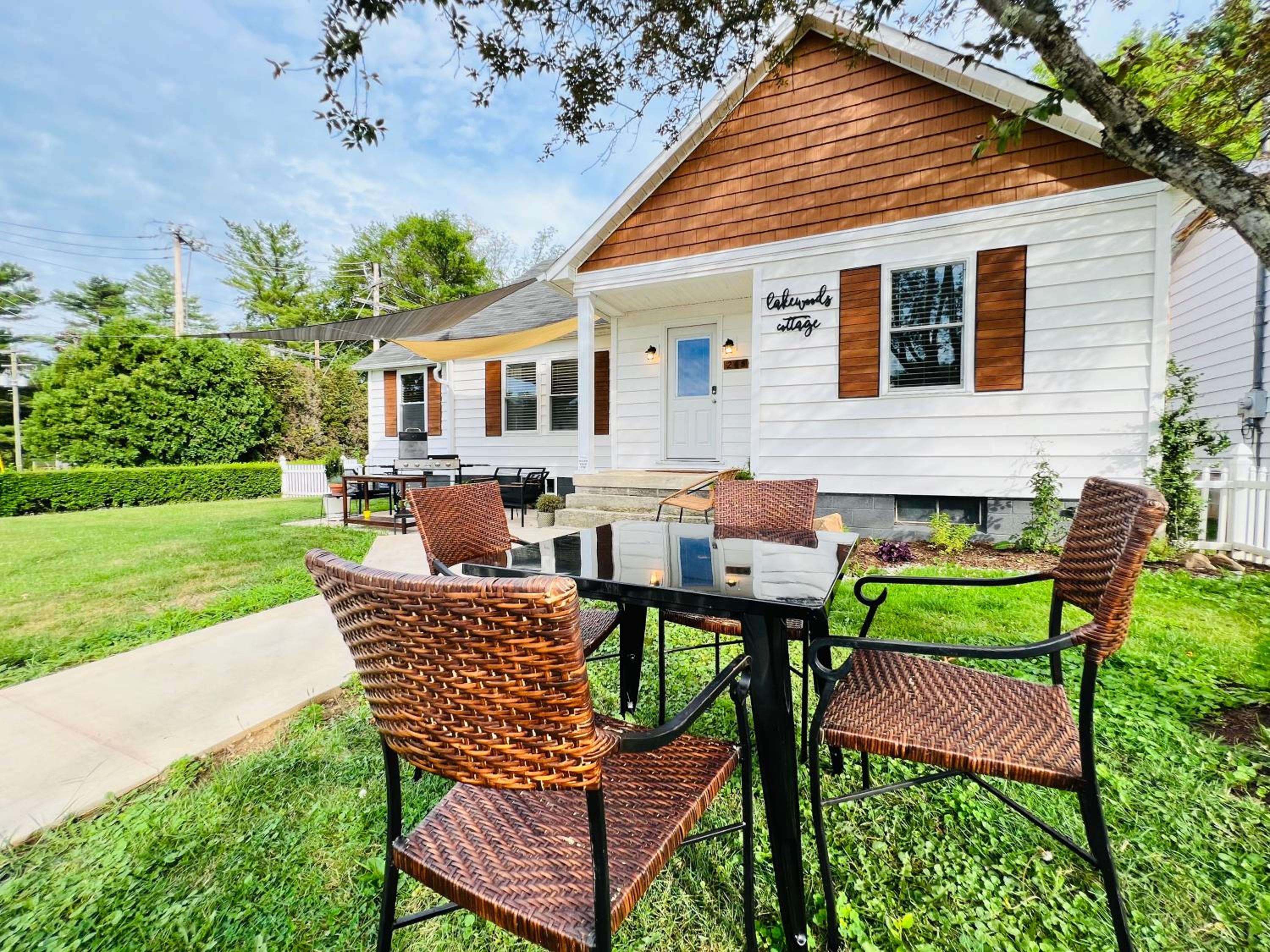 Lakewoods Cottage