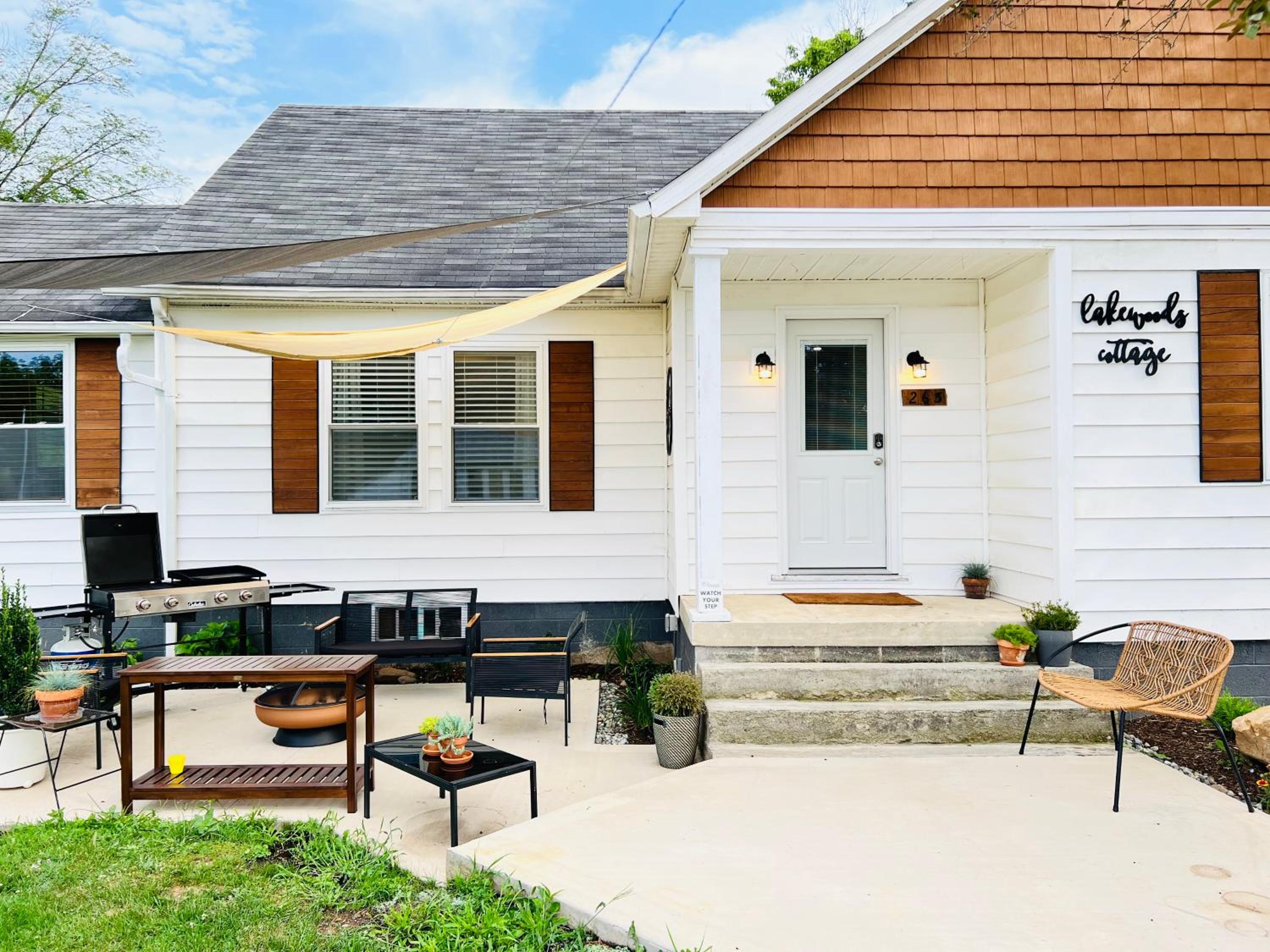 Lakewoods Cottage
