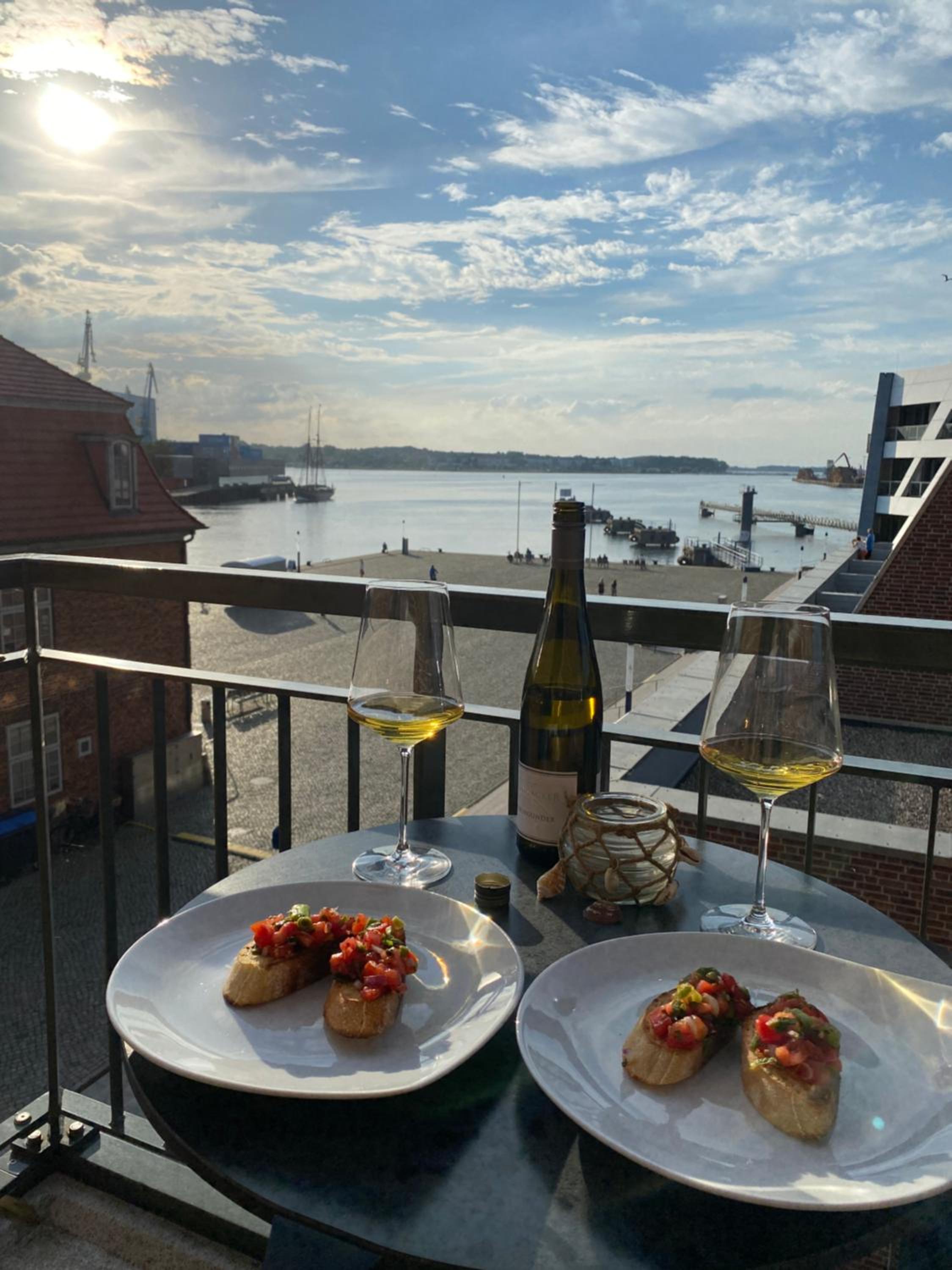 Meerblick, Balkon und private Sauna im historischen Getreidespeicher