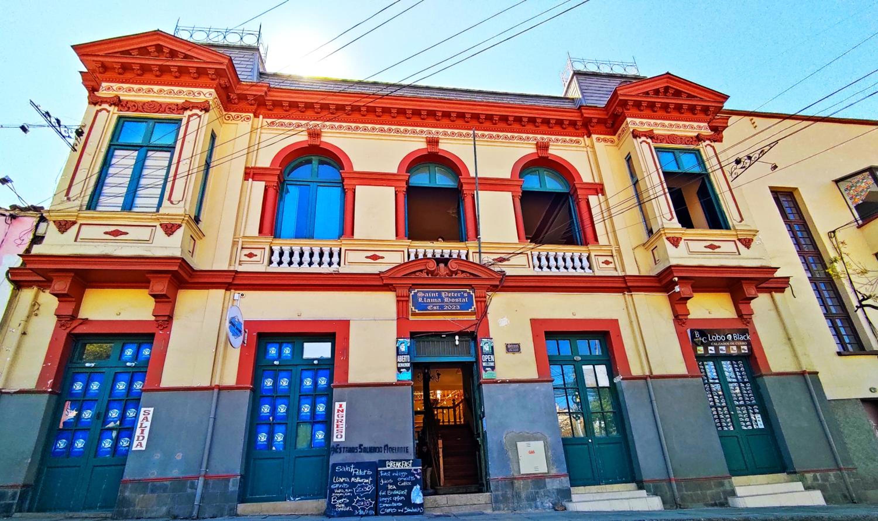 SAINT PETER'S LLAMA HOSTAL