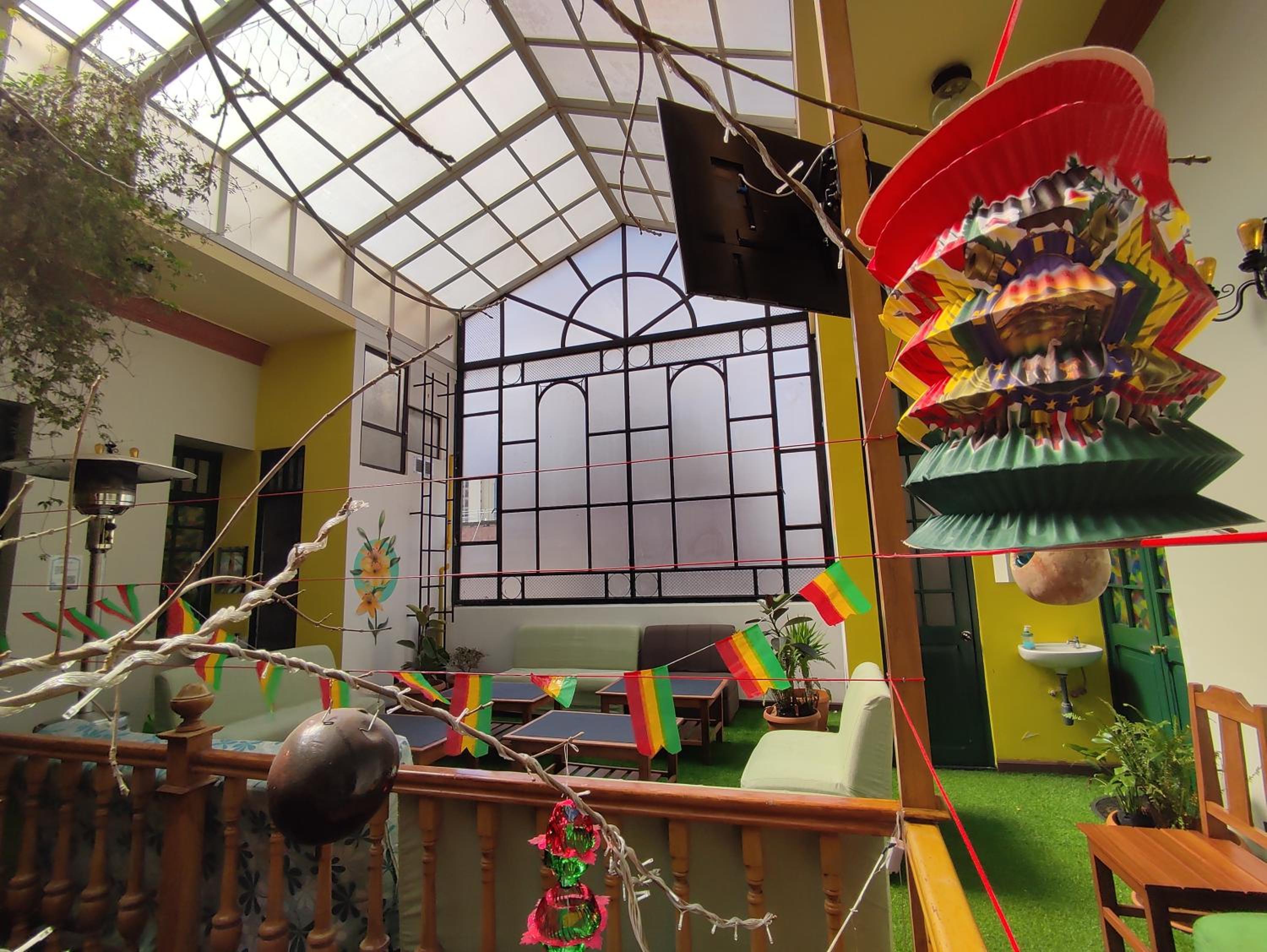 SAINT PETER'S LLAMA HOSTAL