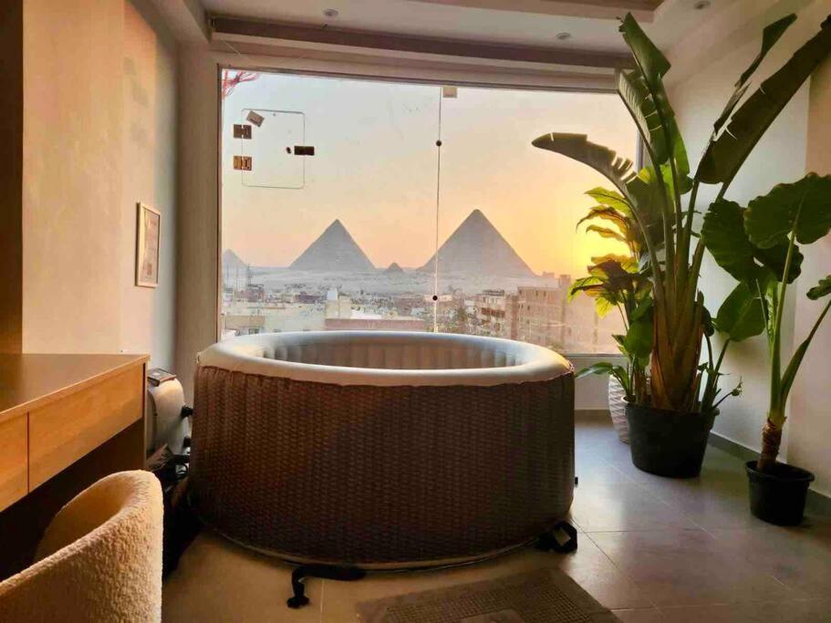 Pyramids Studio3 Luxe Hot Tub