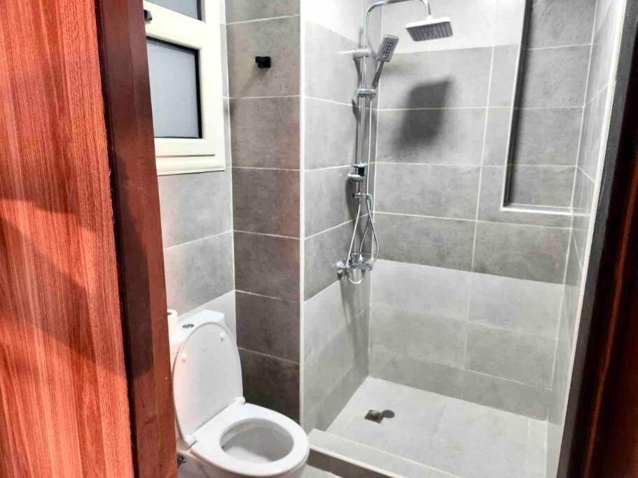 Pyramids Studio3 Luxe Hot Tub