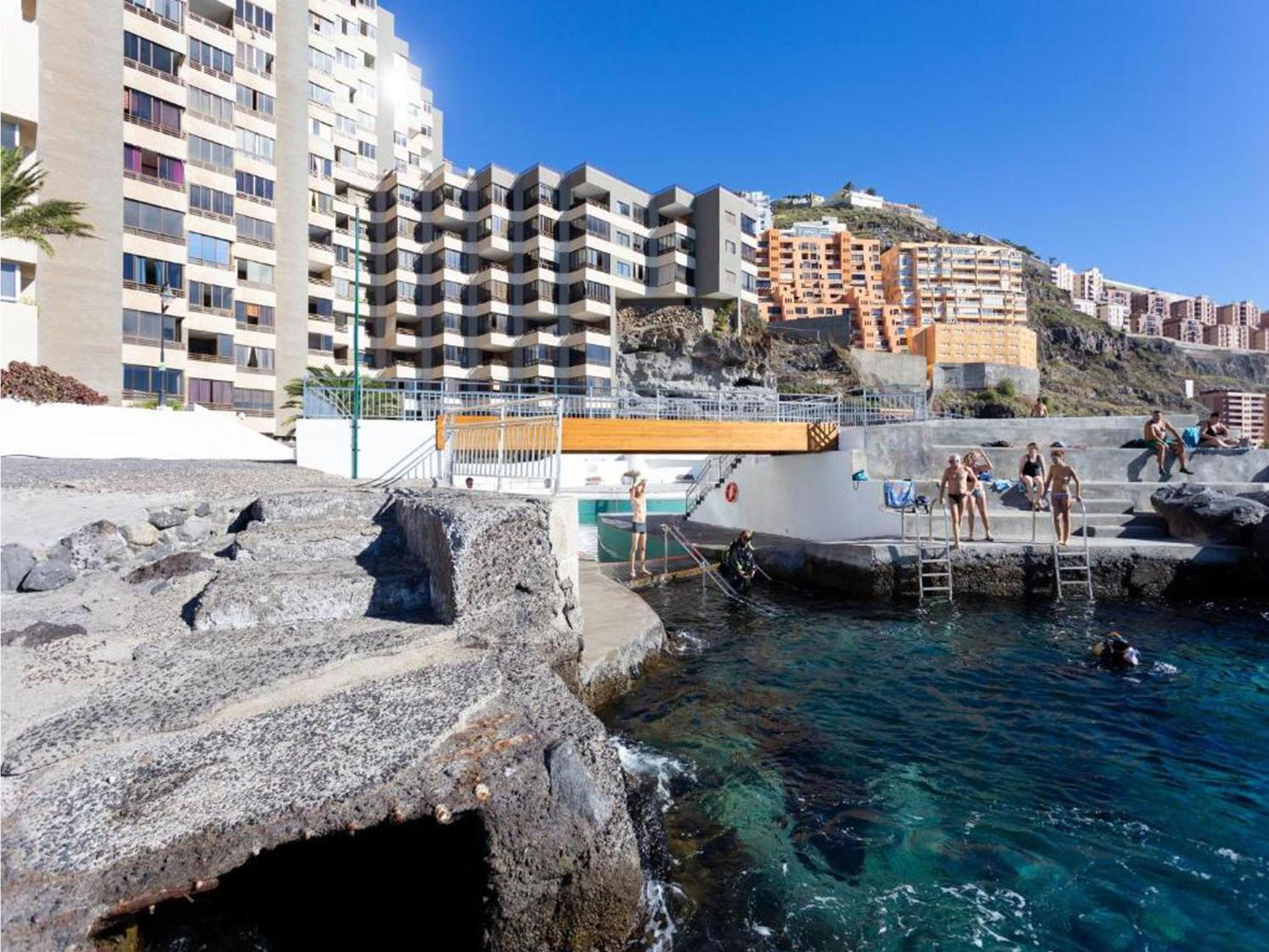 Live Tabaiba Maritime Avenue con vista del mar