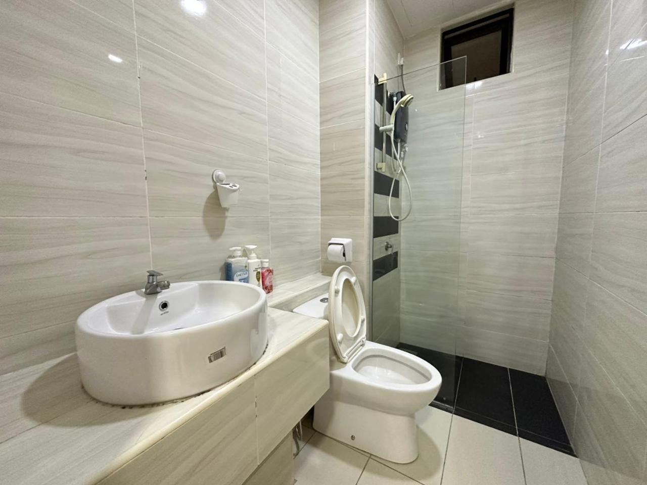 DSummit City View High Floor 5-6 Pax Netflix WiFi