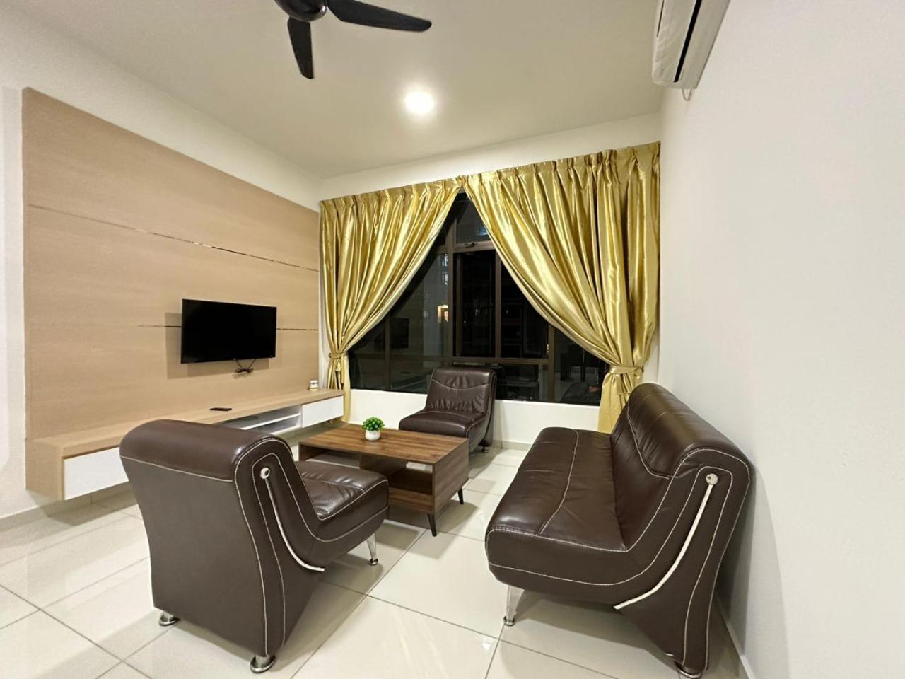 DSummit City View High Floor 5-6 Pax Netflix WiFi