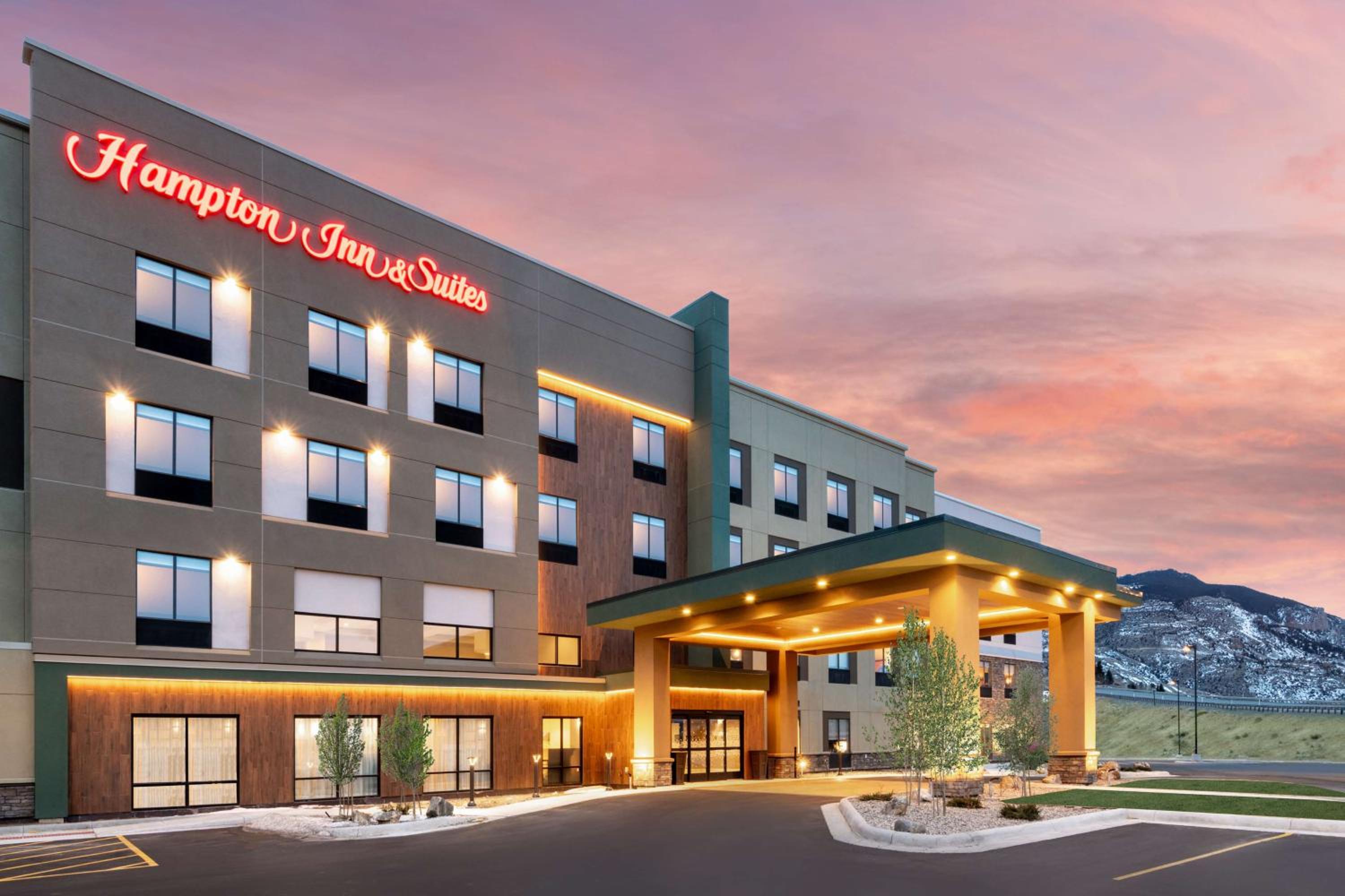 Cody Vacations - Hampton Inn  Suites Cody, Wy - Property Image 4