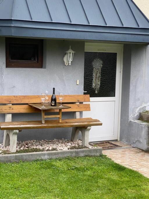 Gemütliche kleine Wohnung mit Garten