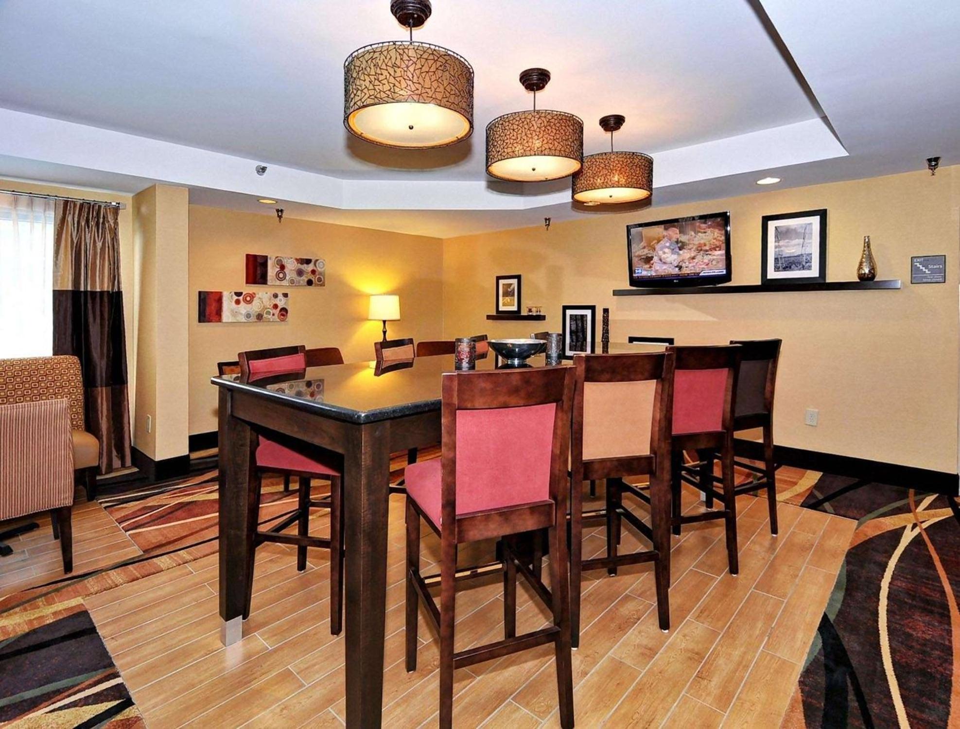 Danville Vacations - Hampton Inn Eden - Property Image 4