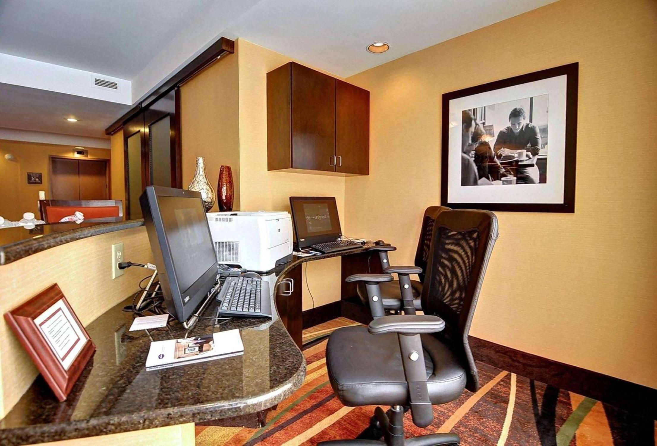 Hampton Inn Eden - Property Image 2