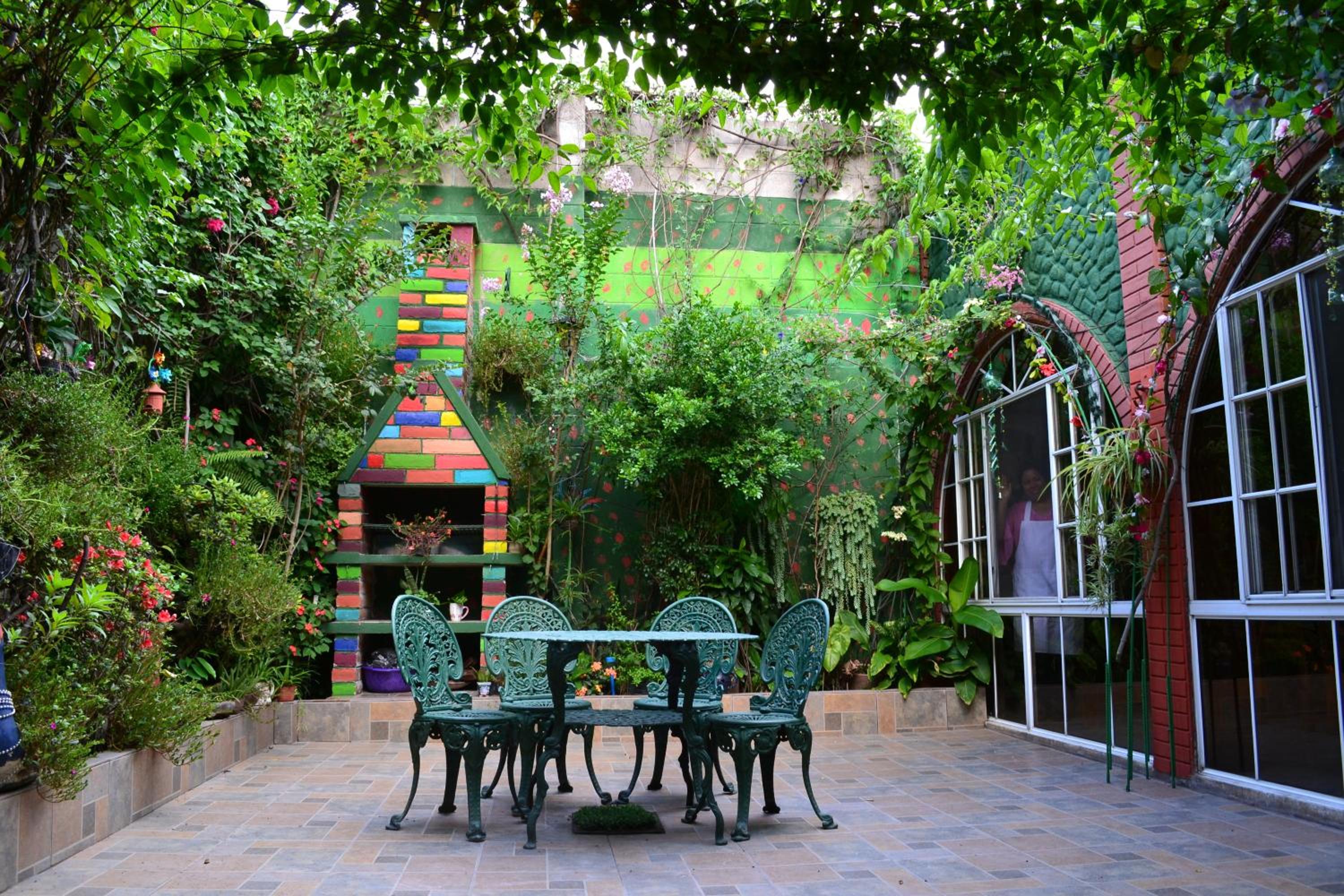 Hotel Oasis