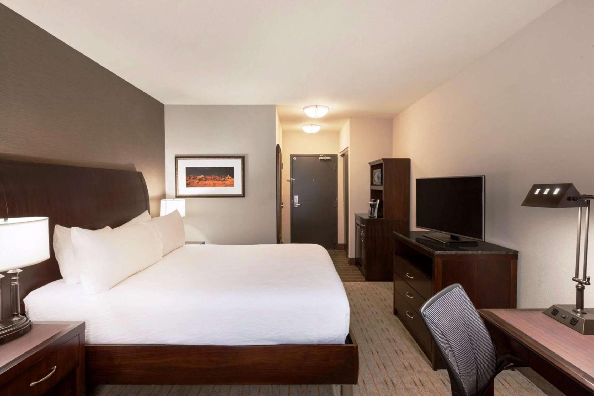 San Francisco Vacations - Hilton Garden Inn Denison/Sherman/At Texoma Event Center - Property Image 3