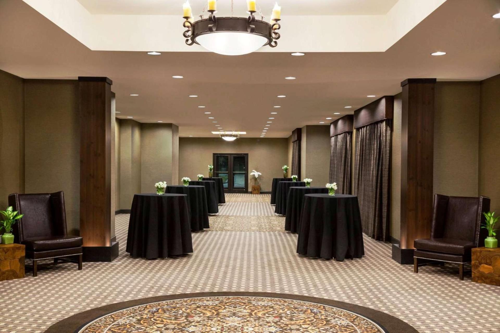 San Francisco Vacations - Hilton Garden Inn Denison/Sherman/At Texoma Event Center - Property Image 12