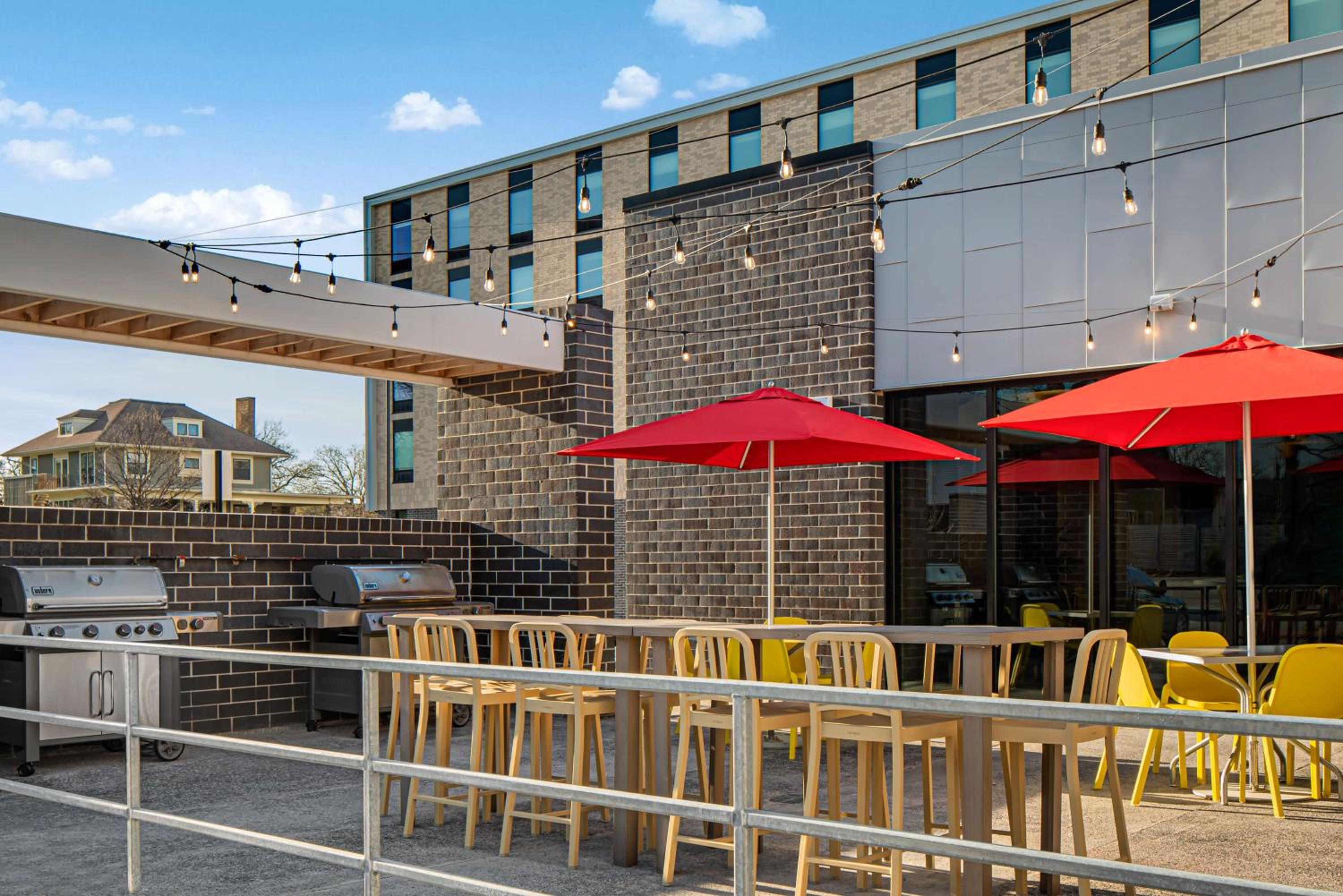 Des Moines Vacations - Home2 Suites by Hilton Des Moines at Drake University - Property Image 3