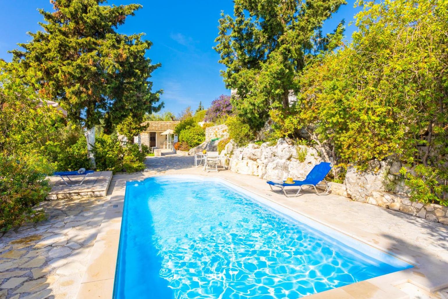 Millers Cottage Large Private Pool AC WiFi view 3