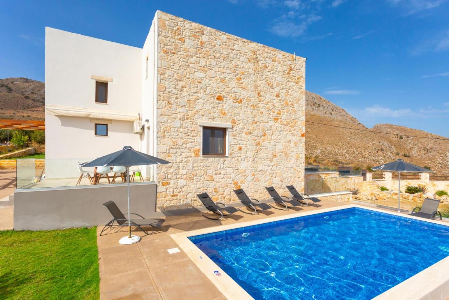 Villa Lulla view 3