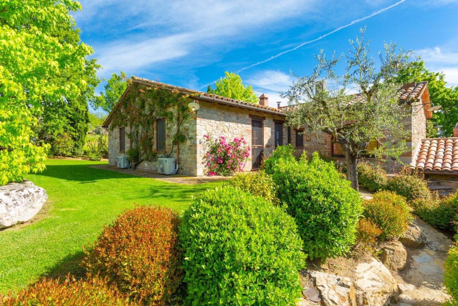 Villa Casale Silvia Large Private Pool AC WiFi view 4