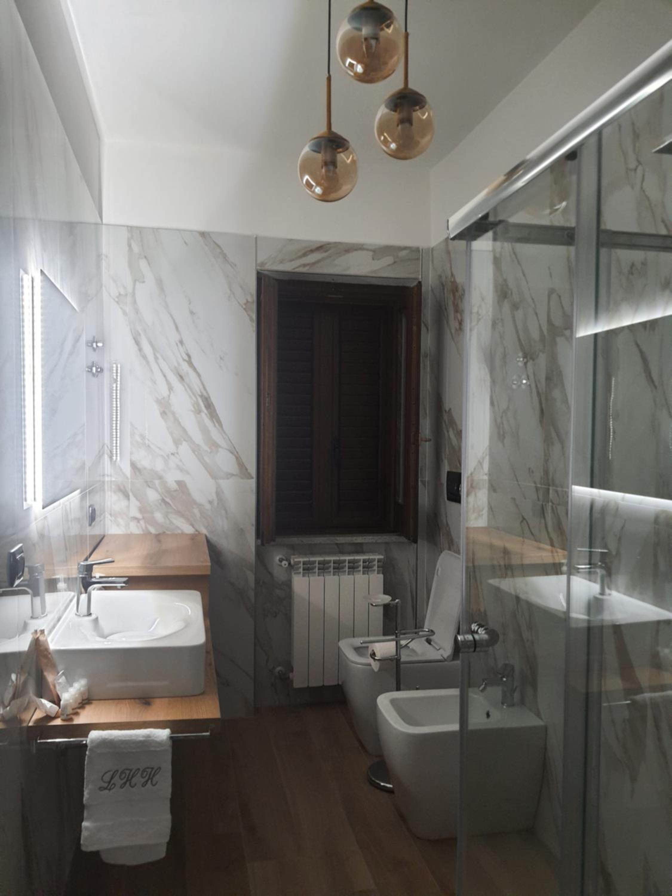 LUXURY HOLIDAY HOUSE