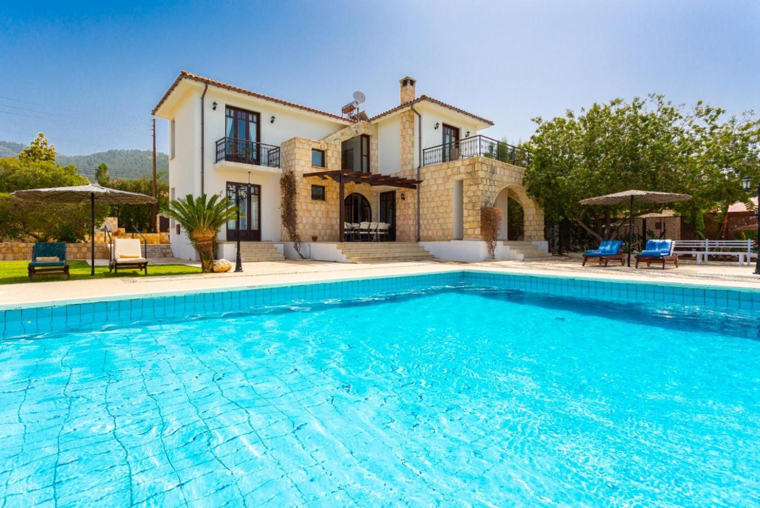 Villa Minoas view 2