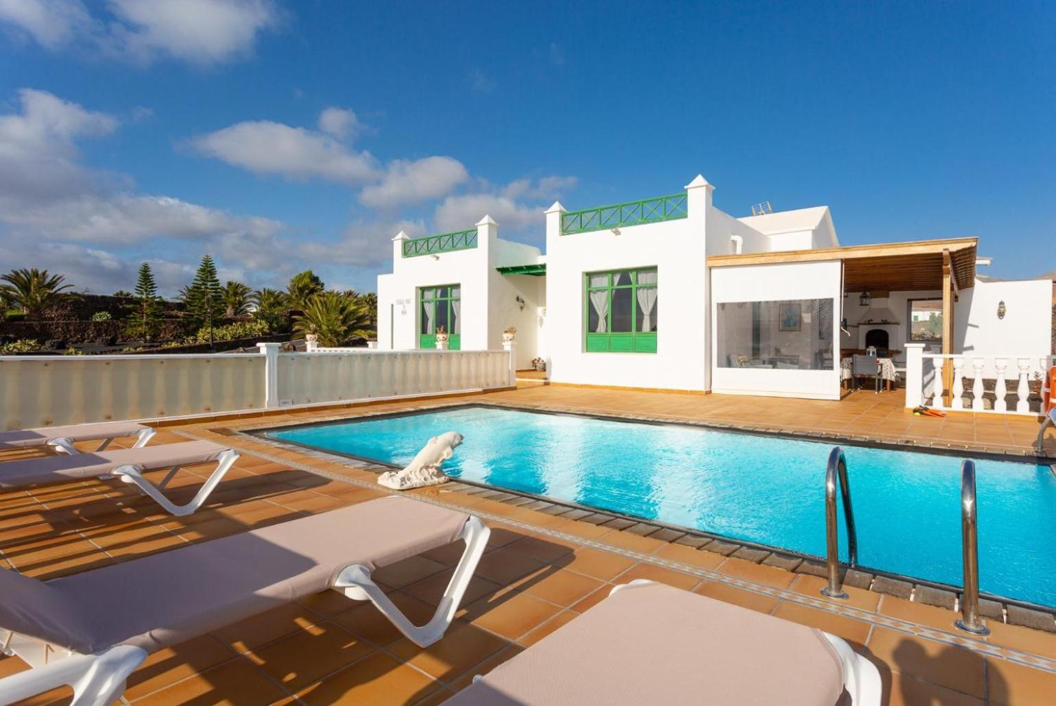 Villa Sol y Mar view 2
