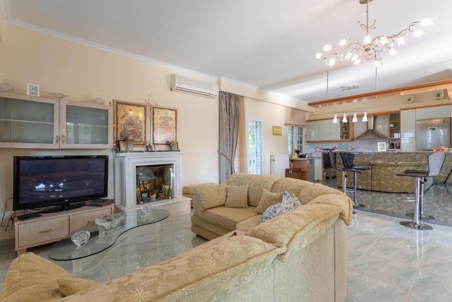 Villa Psaropouli Large Private Pool AC WiFi view 3