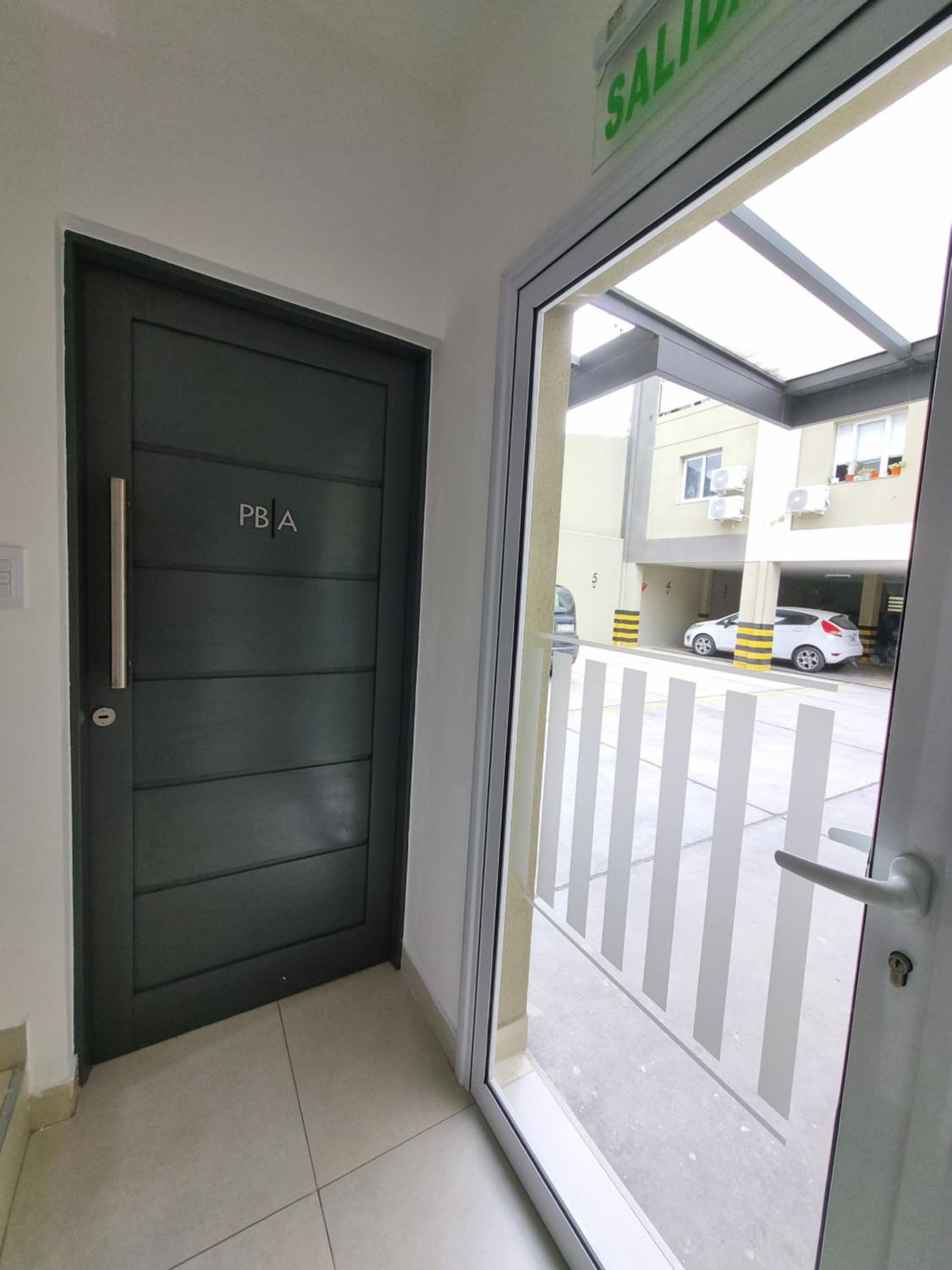 Excelente Departamento con patio