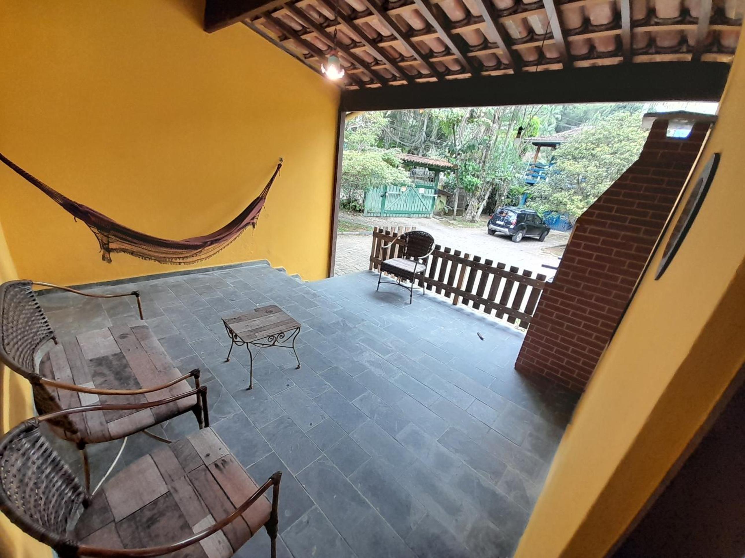 Mandala casa 3 dorms cond fech piscina churrasqueira