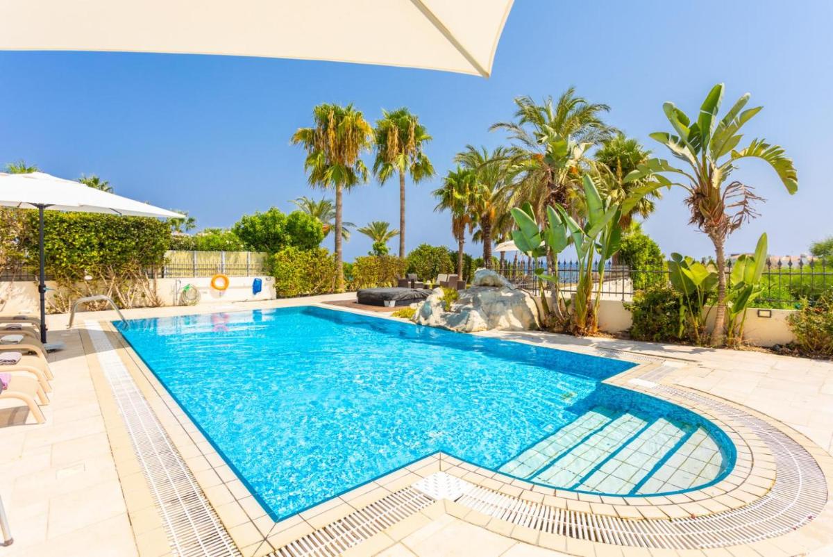 Villa Brigitte view 3