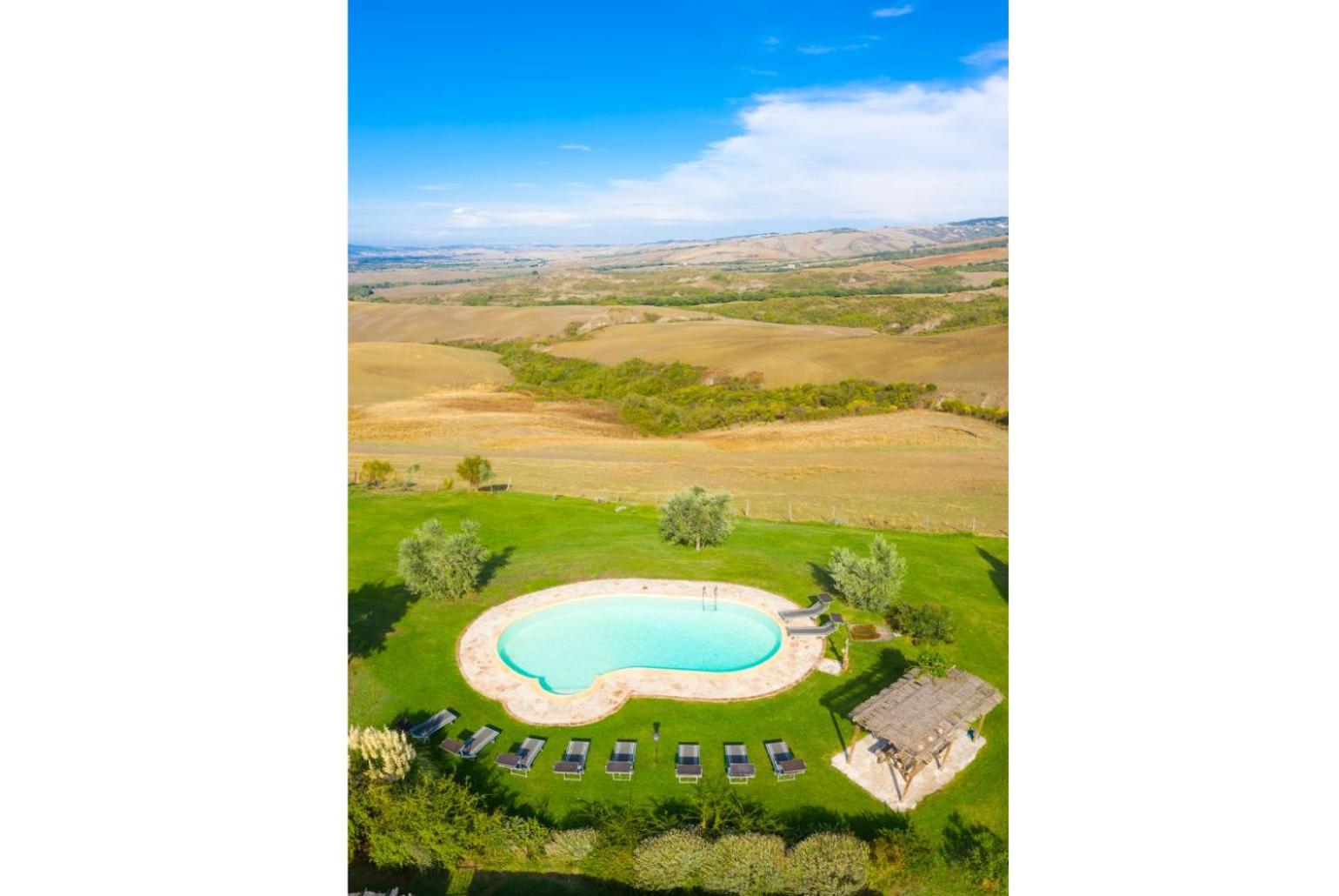 Villa Podere Belvedere view 2
