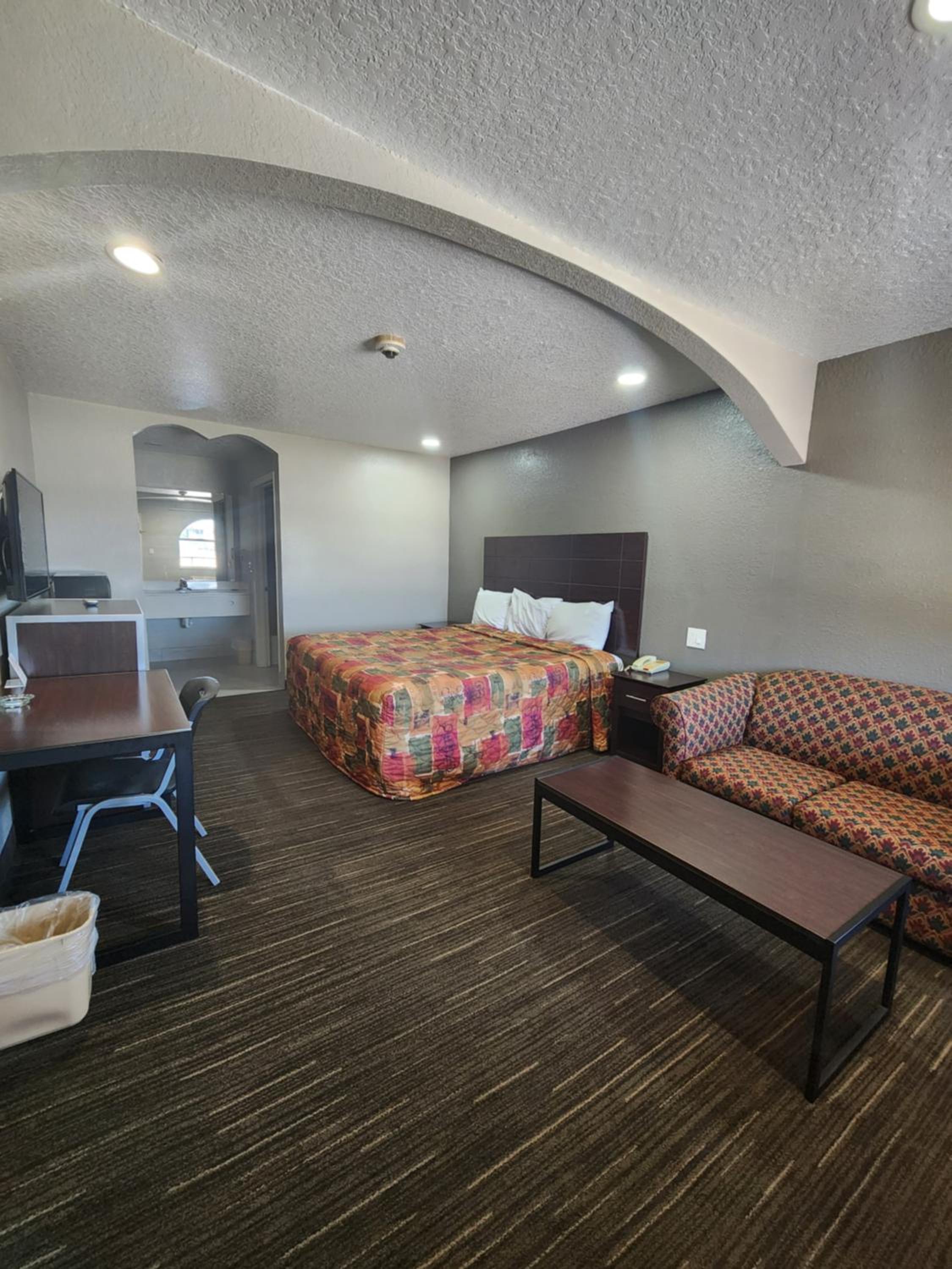Scottish Inn and Suites Beaumont, photo 34